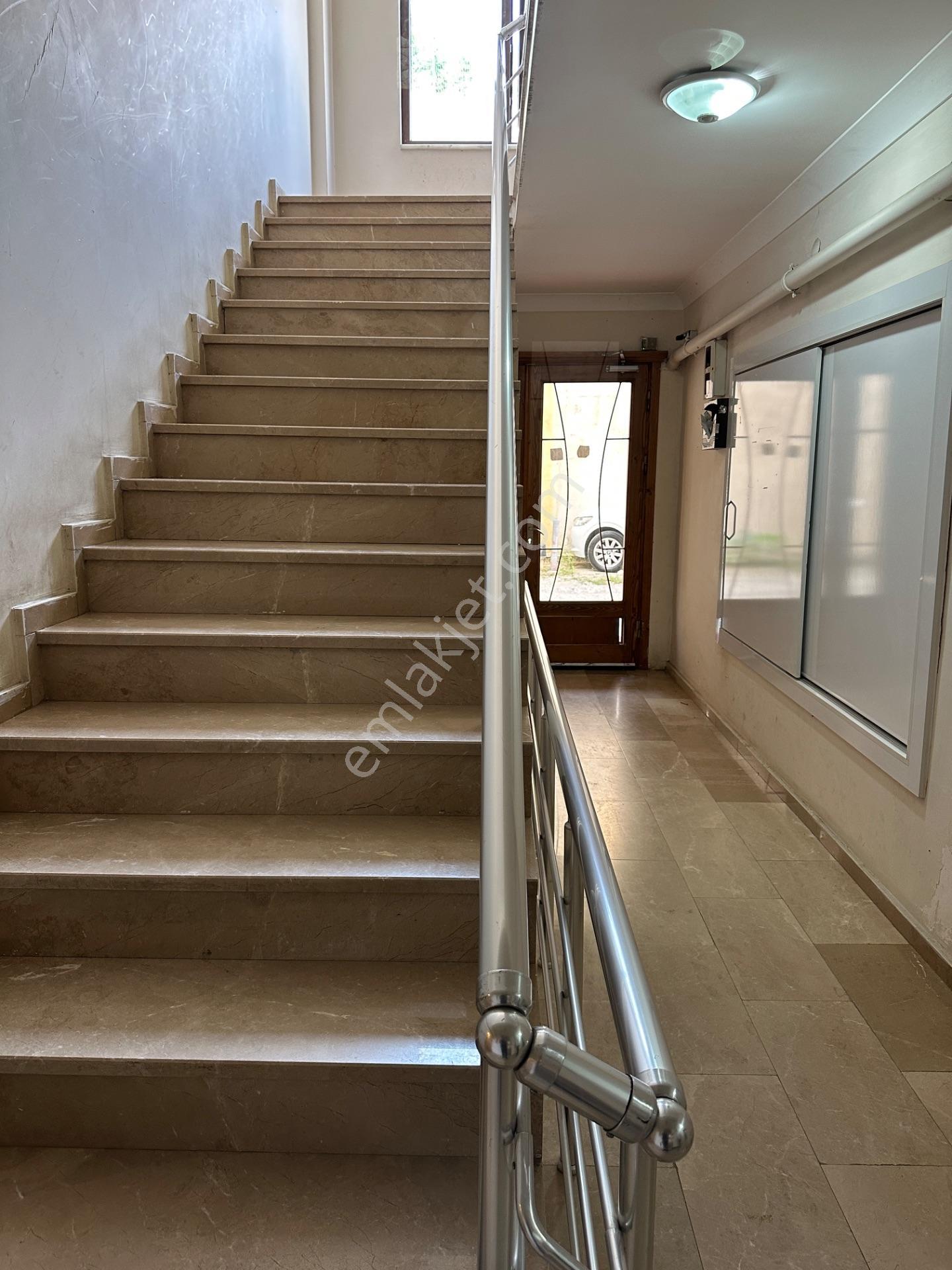 Konuralpte Site İçi Arakat Köşe Satılık 70 M2 1+1 Daire — fotoğraf 29