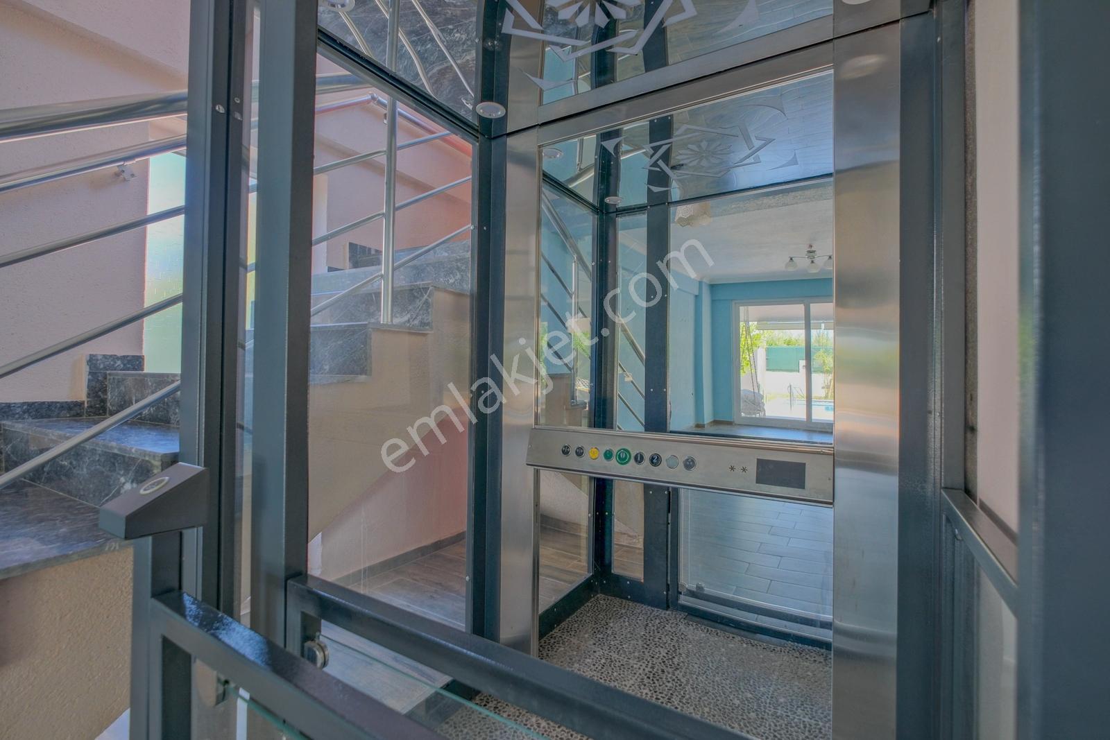 Fethiye Çalıca'da Asansörlü Havuzlu Müstakil Villa — fotoğraf 25