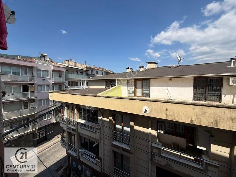 C21 Cius; Gemlik Merkezin Kalbinde Satılık 3+1 Ara Kat Daire — fotoğraf 9