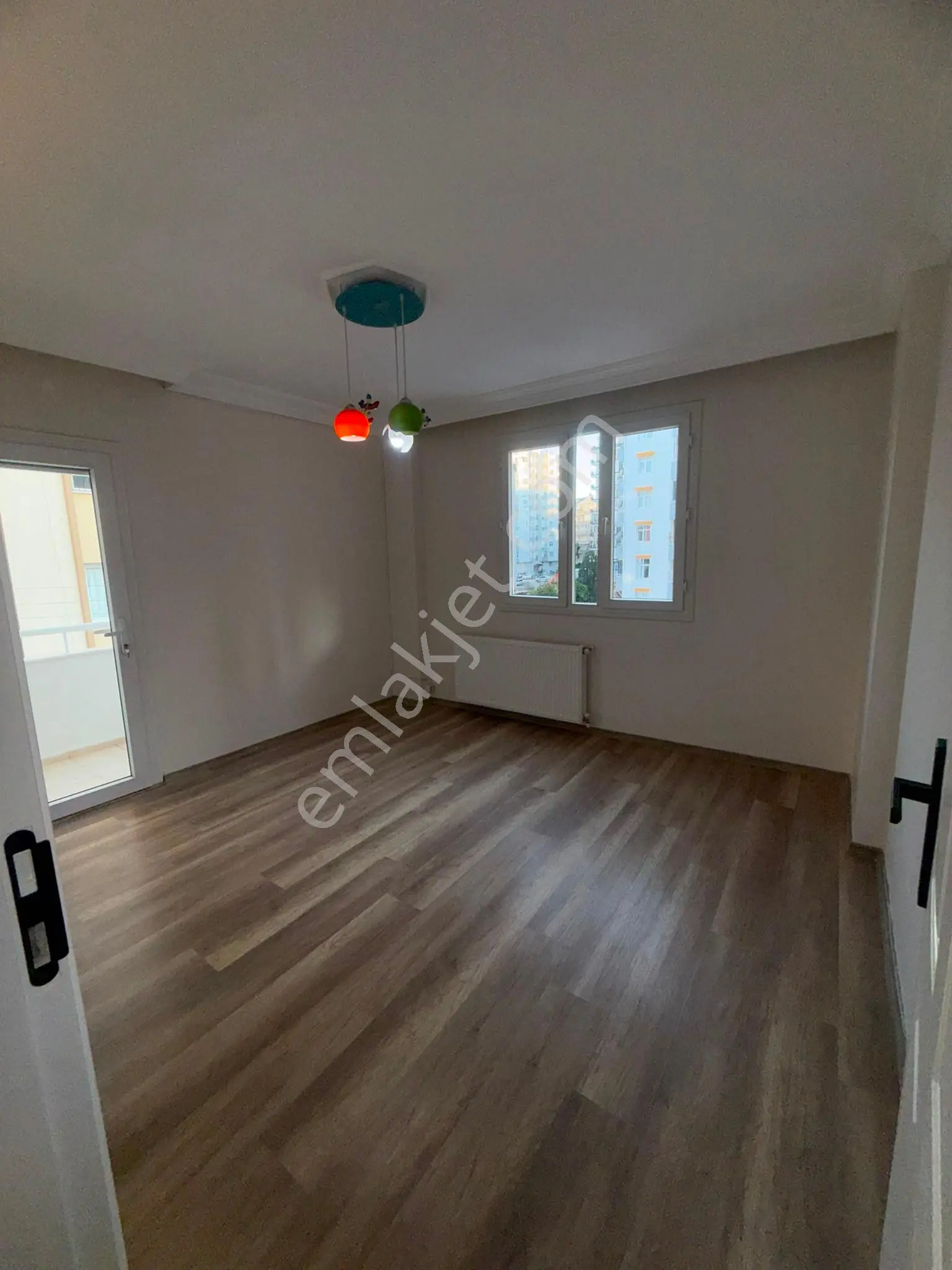 3+1 Yurt Kurttepe Cadde Üzeri Kap.mutfak 170m2 Geniş Hasarsız İskanlı 8-4 Katı Kgb Cephe Dgaz. — fotoğraf 10