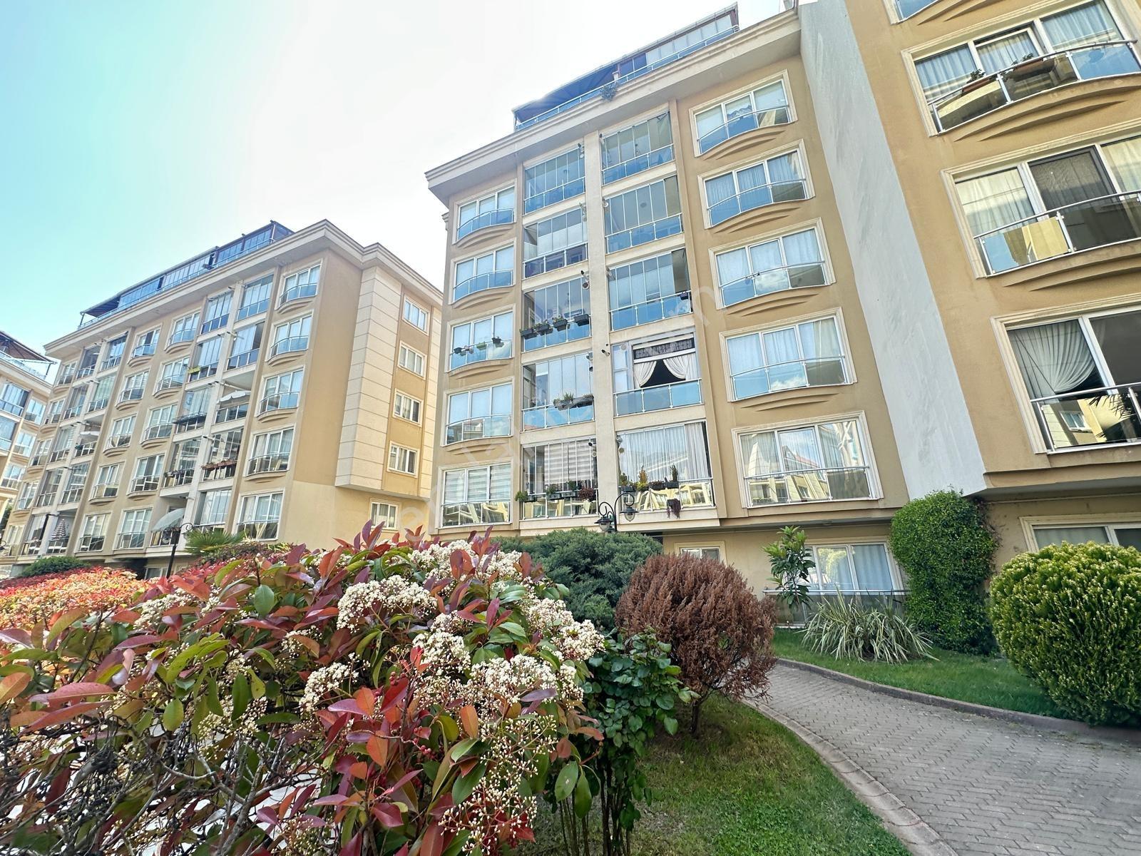 Franko Vadi Evlerinde Havuzlu Site İçinde 4,5+2 Dubleks Daire