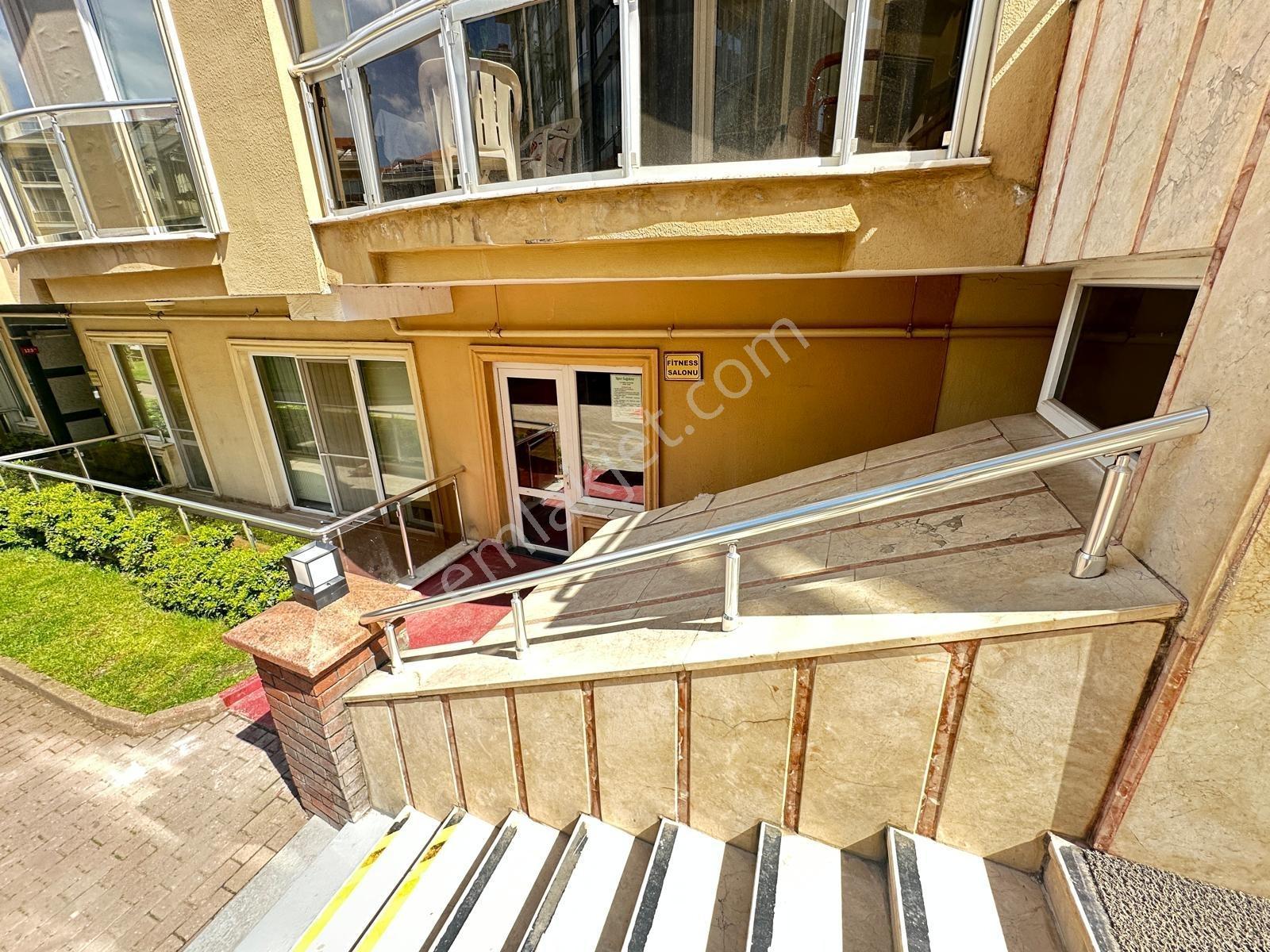 Franko Vadi Evlerinde Havuzlu Site İçinde 4,5+2 Dubleks Daire — fotoğraf 33