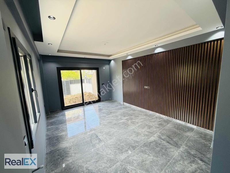 İzmir Gümüldür De Satılık Yazlık