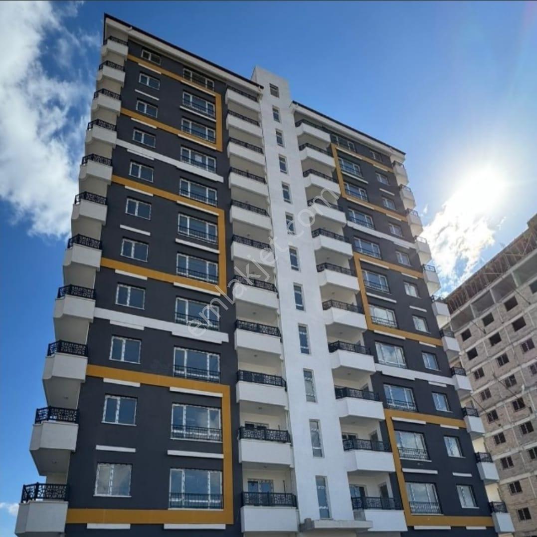 Botanik Sitesi, İskanlı 3+1 Sıfır, Geniş, Yüksek Prestijli Daire