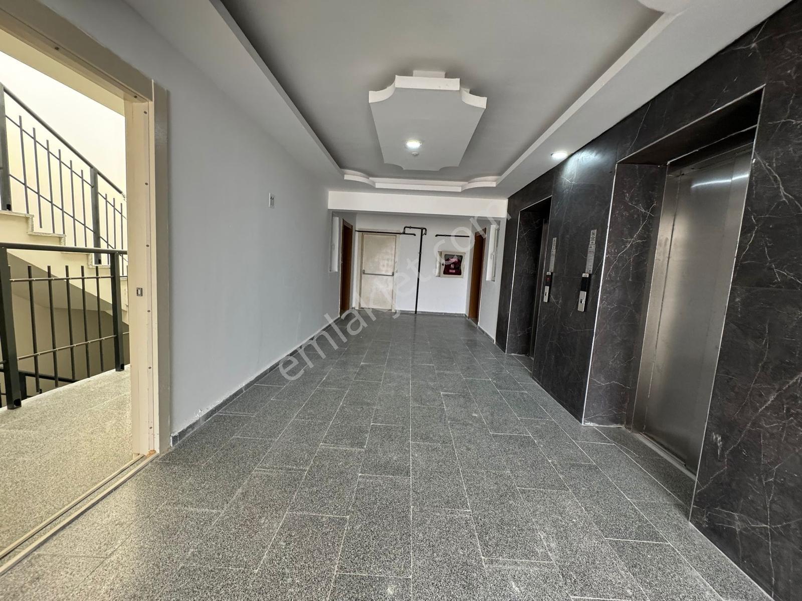 Botanik Sitesi, İskanlı 3+1 Sıfır, Geniş, Yüksek Prestijli Daire — fotoğraf 3
