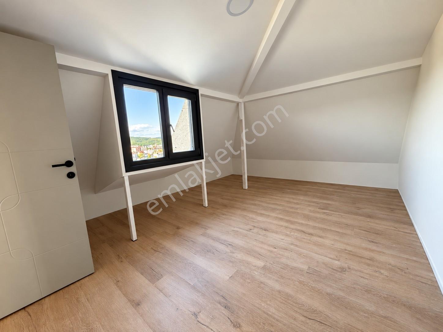 Satılık 4+2 Geniş Ve Sıfır Dublex Daire - Akşemsettin Mahallesi — fotoğraf 21