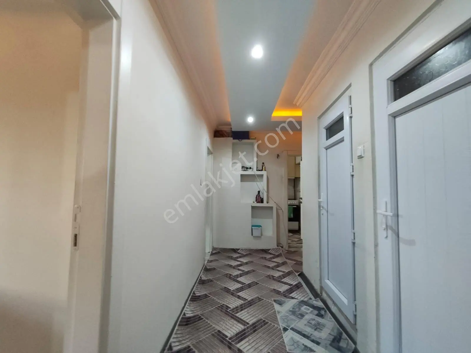 Yılmaz Gayrımenkulden Ful Yapılı Genıs 2+1 Bahce Kat Servis Duzergahı Uzerı — fotoğraf 6