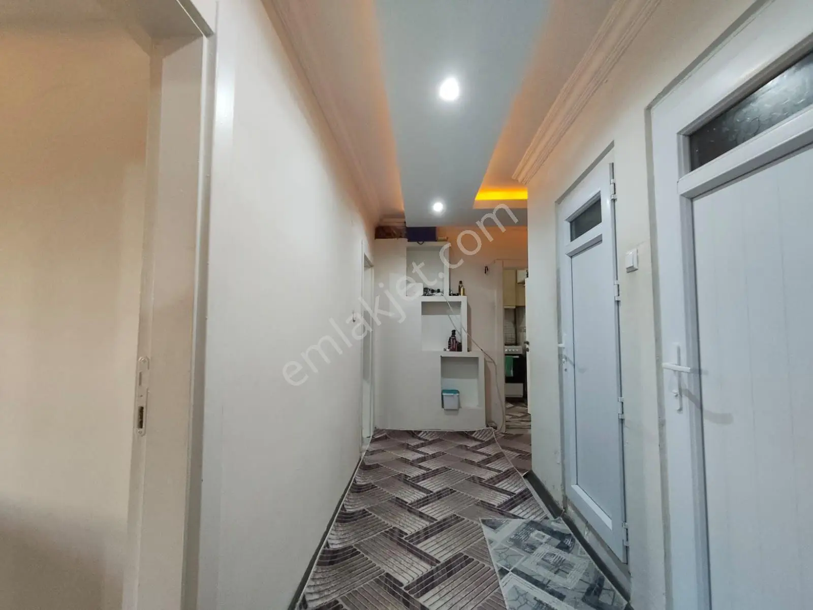 Yılmaz Gayrımenkulden Ful Yapılı Genıs 2+1 Bahce Kat Servis Duzergahı Uzerı — fotoğraf 18