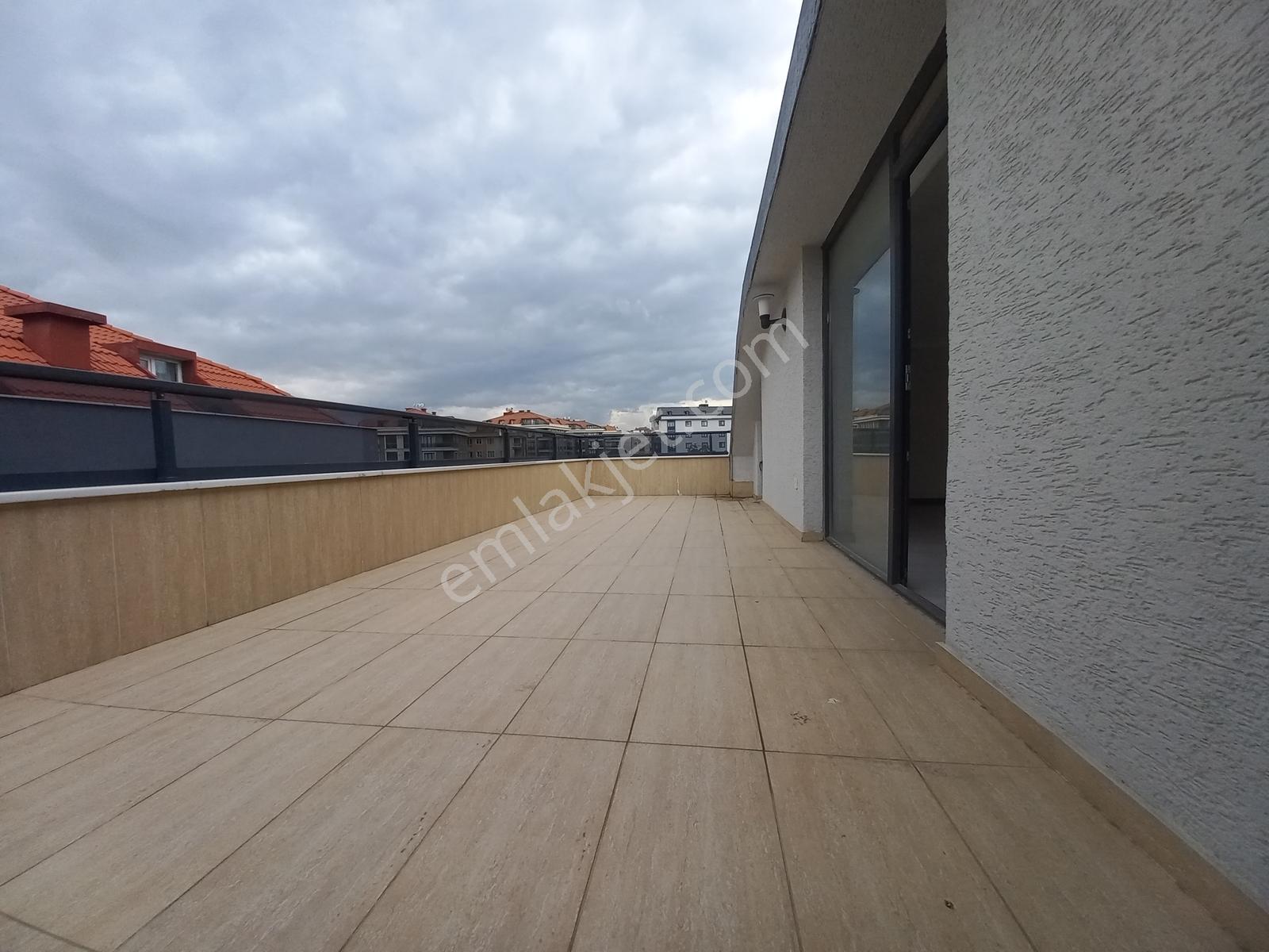 B..düzü.dereağzı.mah Butik Site İçinde 6+2 250m2 Dubleks Daire — fotoğraf 17