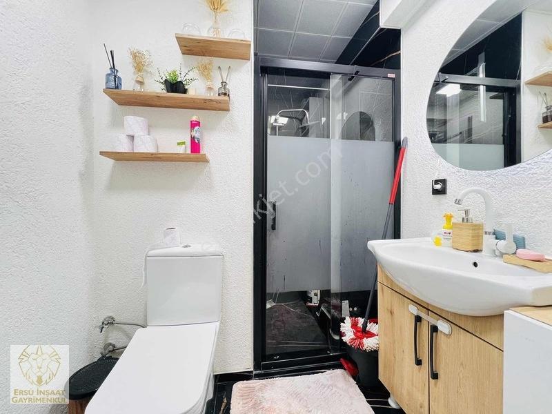 Ersü'den Merkezi Konumda 3+1 Kış Bahçeli Doğalgazlı Daire — fotoğraf 16