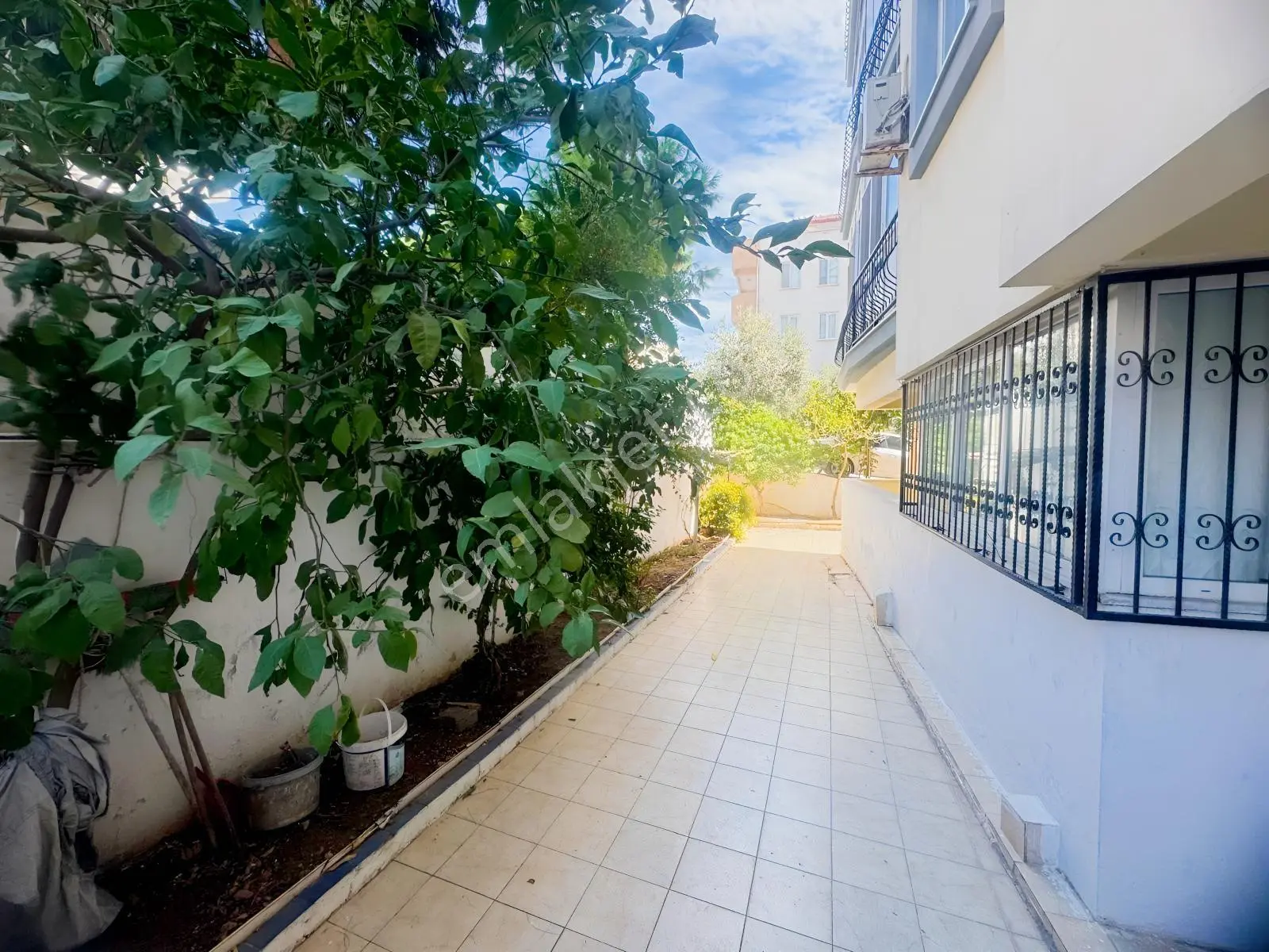 Didim Satılık 2+1 Eşyalı Doğu Güney Cepheli Merkezde Daire — fotoğraf 2