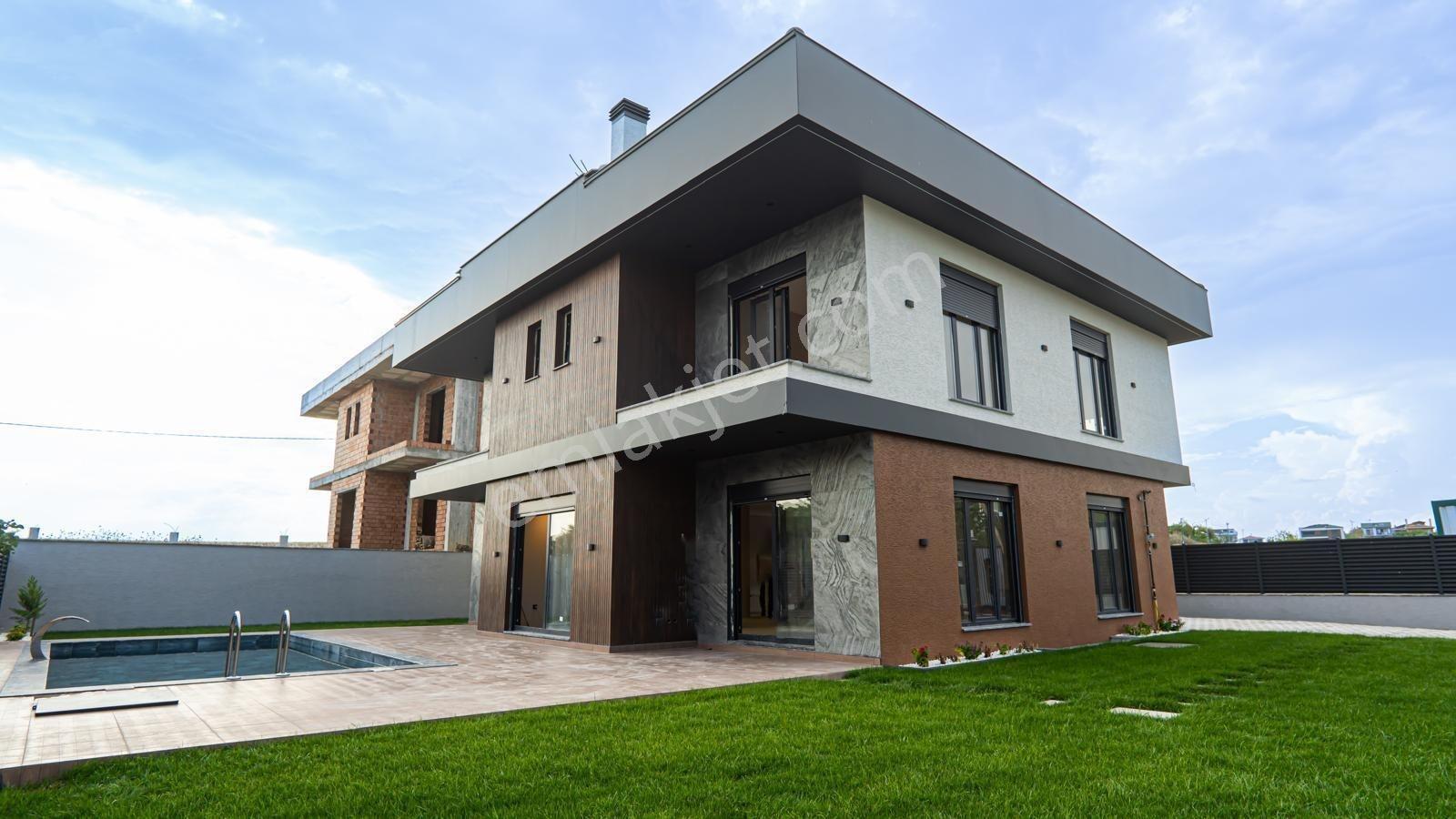 Silivri Balaban Müstakil Özel Havuzlu Sıfır 9+2 Satılık Vılla — fotoğraf 3