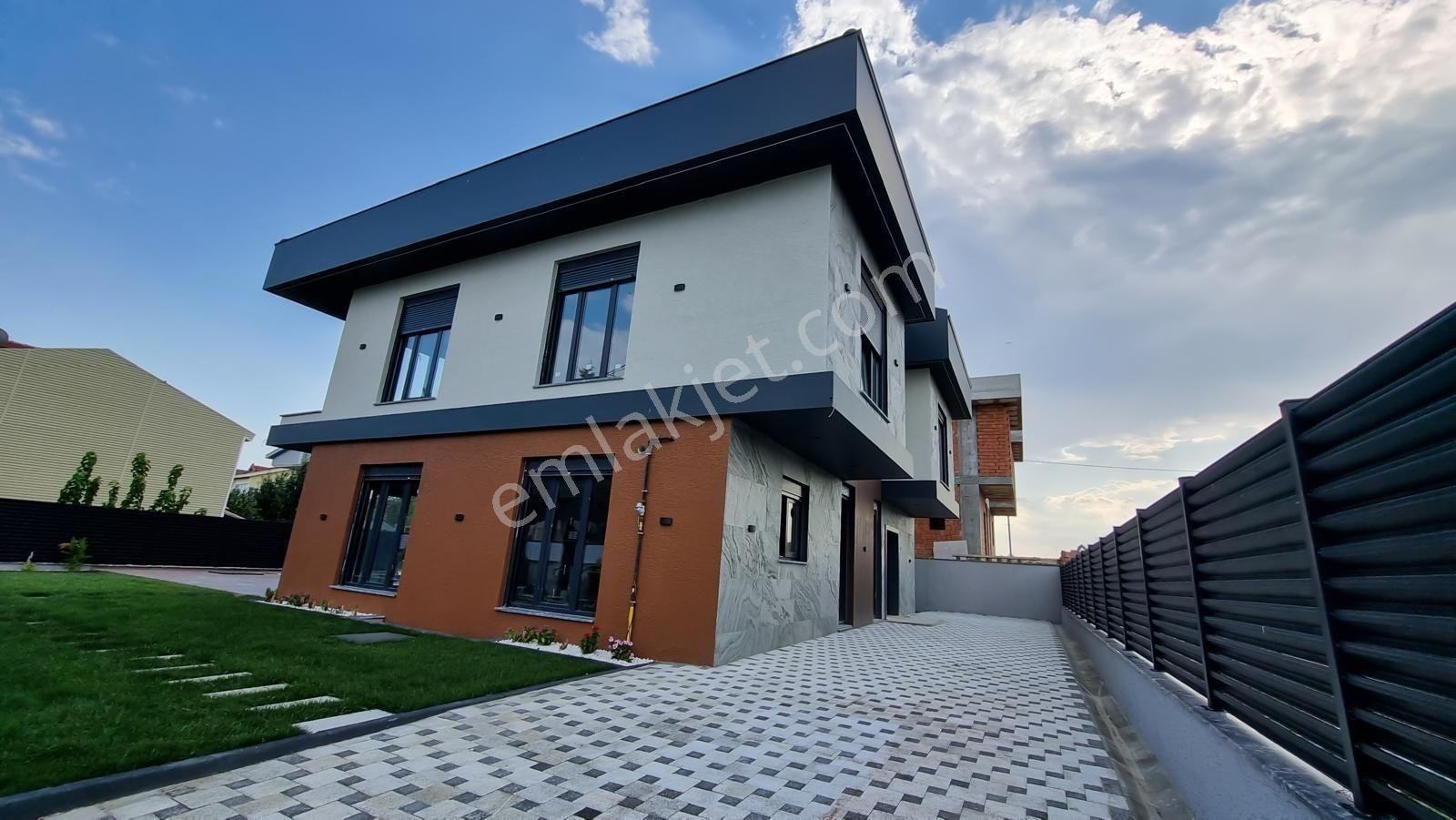 Silivri Balaban Müstakil Özel Havuzlu Sıfır 9+2 Satılık Vılla — fotoğraf 11