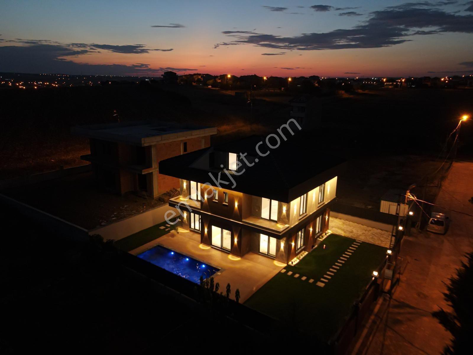 Silivri Balaban Müstakil Özel Havuzlu Sıfır 9+2 Satılık Vılla — fotoğraf 13