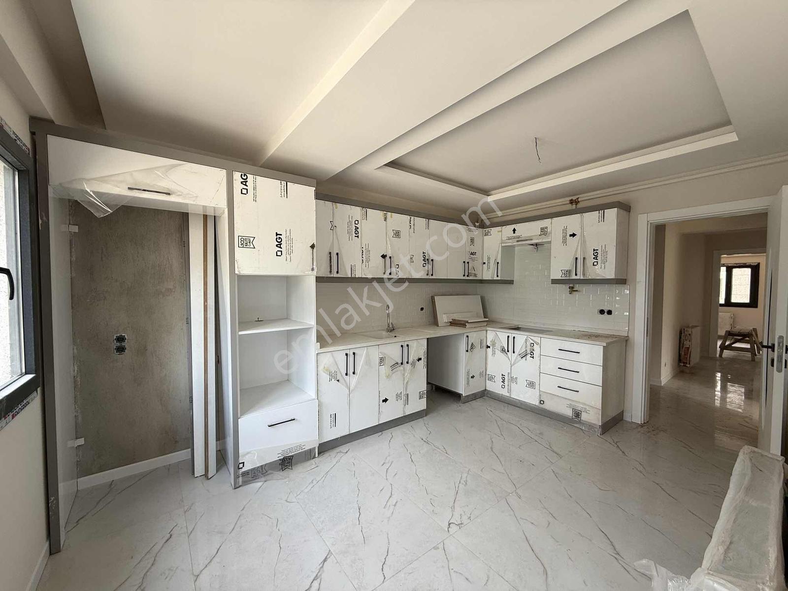 Uygan'Dan Muratbey Mah. 110M² 2+1 Havuzlu Site Lüx Arakat