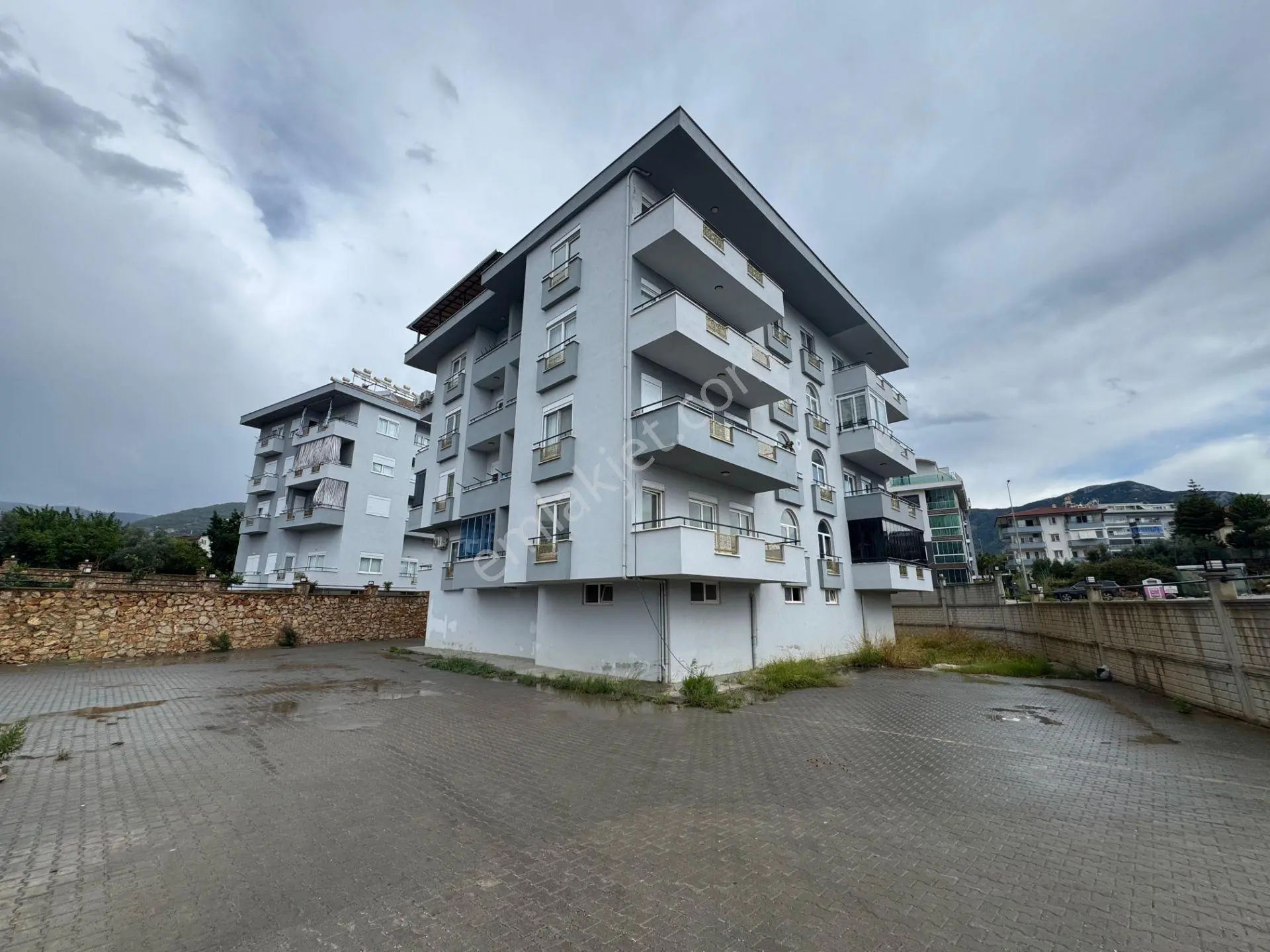 Alanya Oba'Da Satılık Sıfır 1+1 Ayrı Mutfak Daire