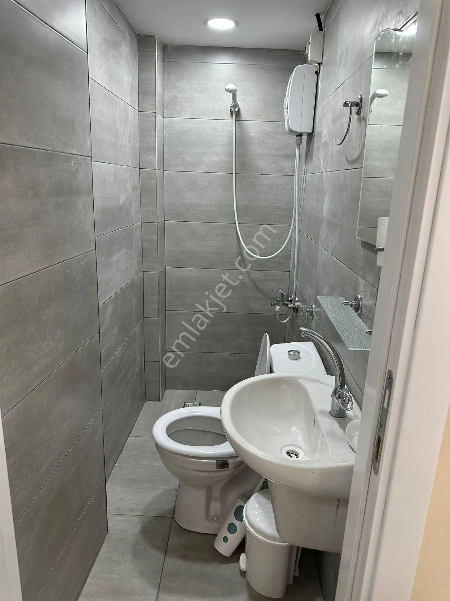 Yeşilyurt İboosman Komple Bina * 29adet 1+1 *5katlı*sıfır Eşyalı *balkonlu *40milyon Barajyolu Civ. — fotoğraf 15