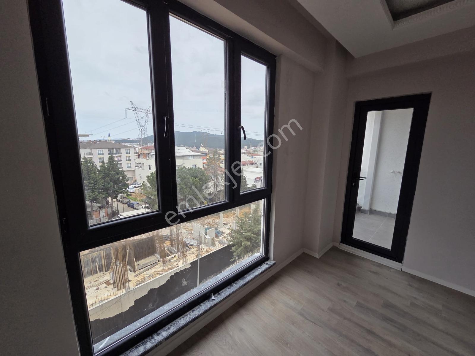 Akşemsettin'de Butik Site 3+1 Genişliğinde Çift Banyolu Lüks 2+1 — fotoğraf 4