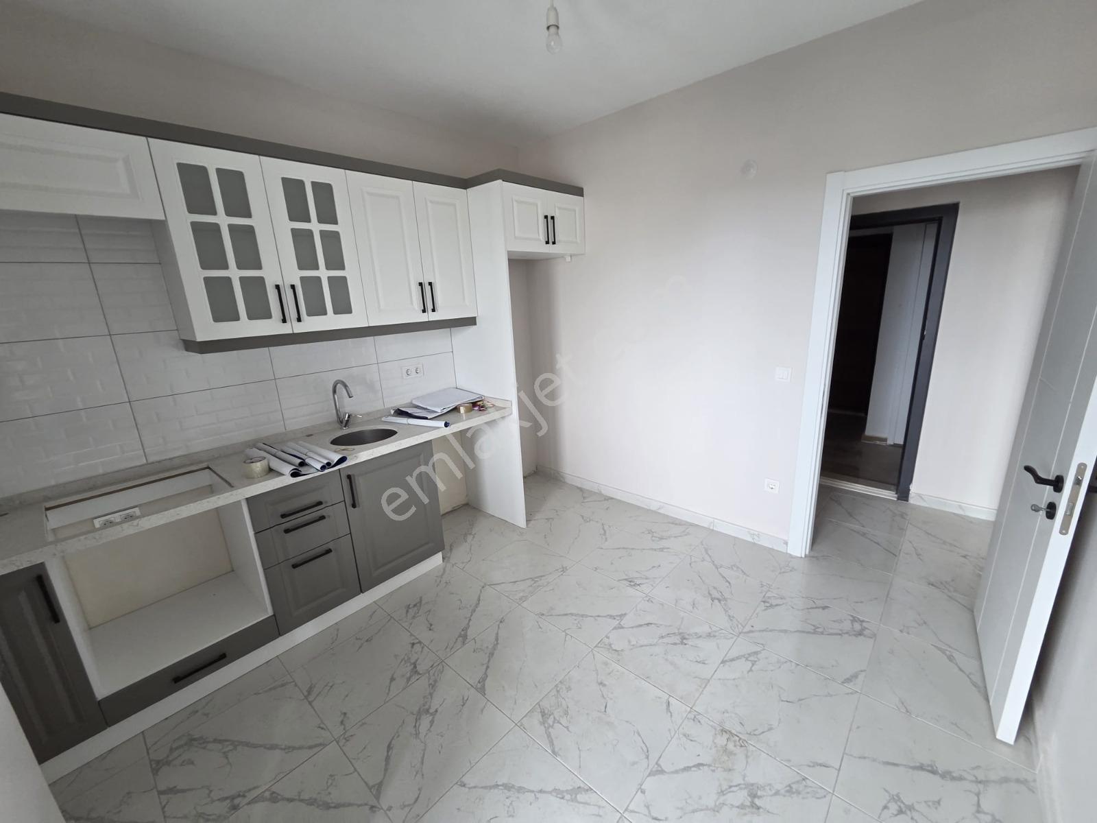 Akşemsettin'de Butik Site 3+1 Genişliğinde Çift Banyolu Lüks 2+1 — fotoğraf 6