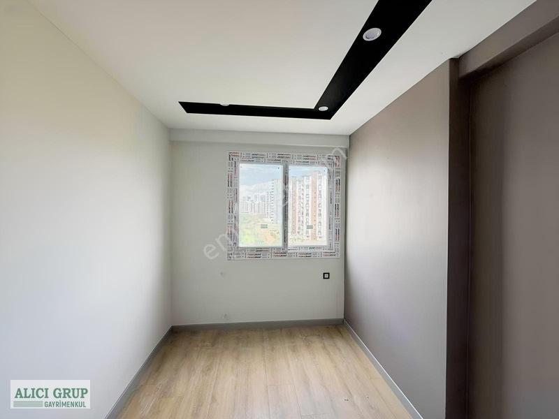 Gültepe Mahallesinde Lüks İşcilikli Satılık 1+1 Daire — fotoğraf 12