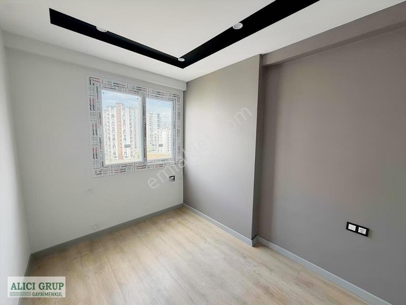 Gültepe Mahallesinde Lüks İşcilikli Satılık 1+1 Daire — fotoğraf 14