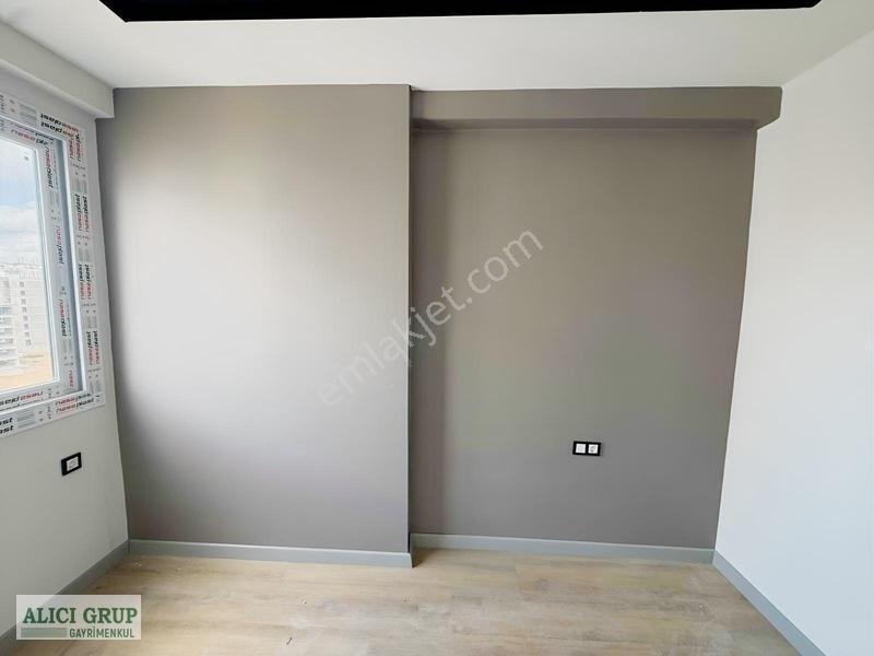 Gültepe Mahallesinde Lüks İşcilikli Satılık 1+1 Daire — fotoğraf 15