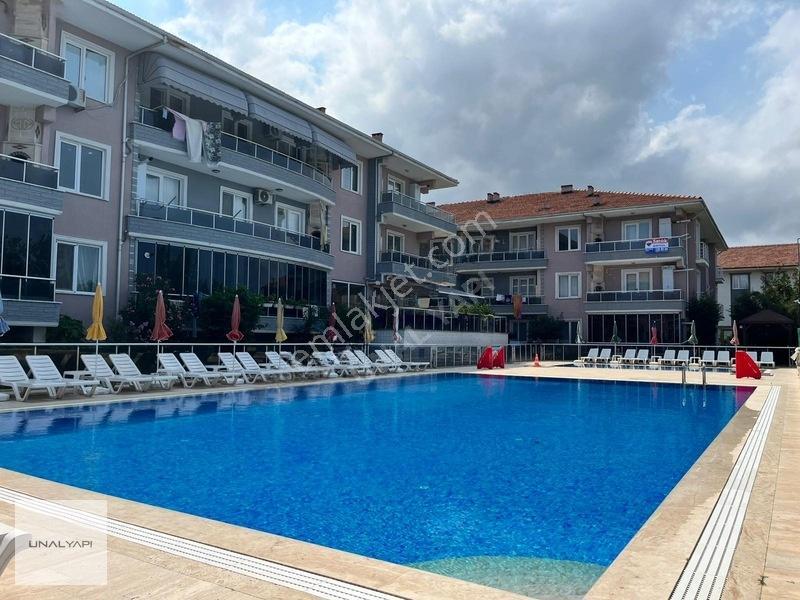 Havuzlu Site İçerisinde Kullanışlı 1+1 Yazlık Daire