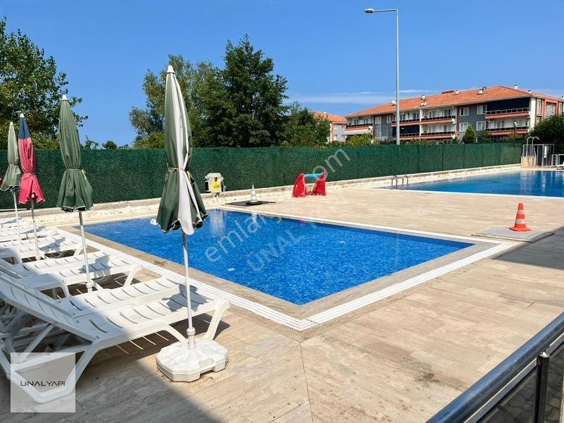 Havuzlu Site İçerisinde Kullanışlı 1+1 Yazlık Daire — fotoğraf 13