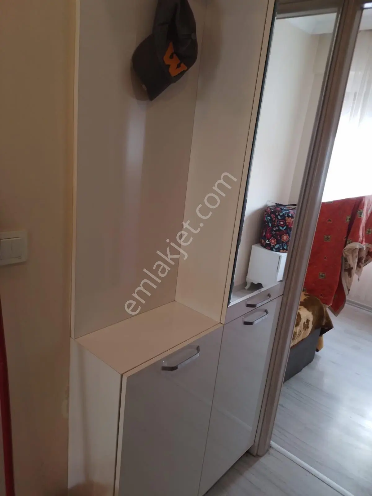 İzban Yakını, Kiracılı, Eşyalı 1+1 Daire — fotoğraf 4