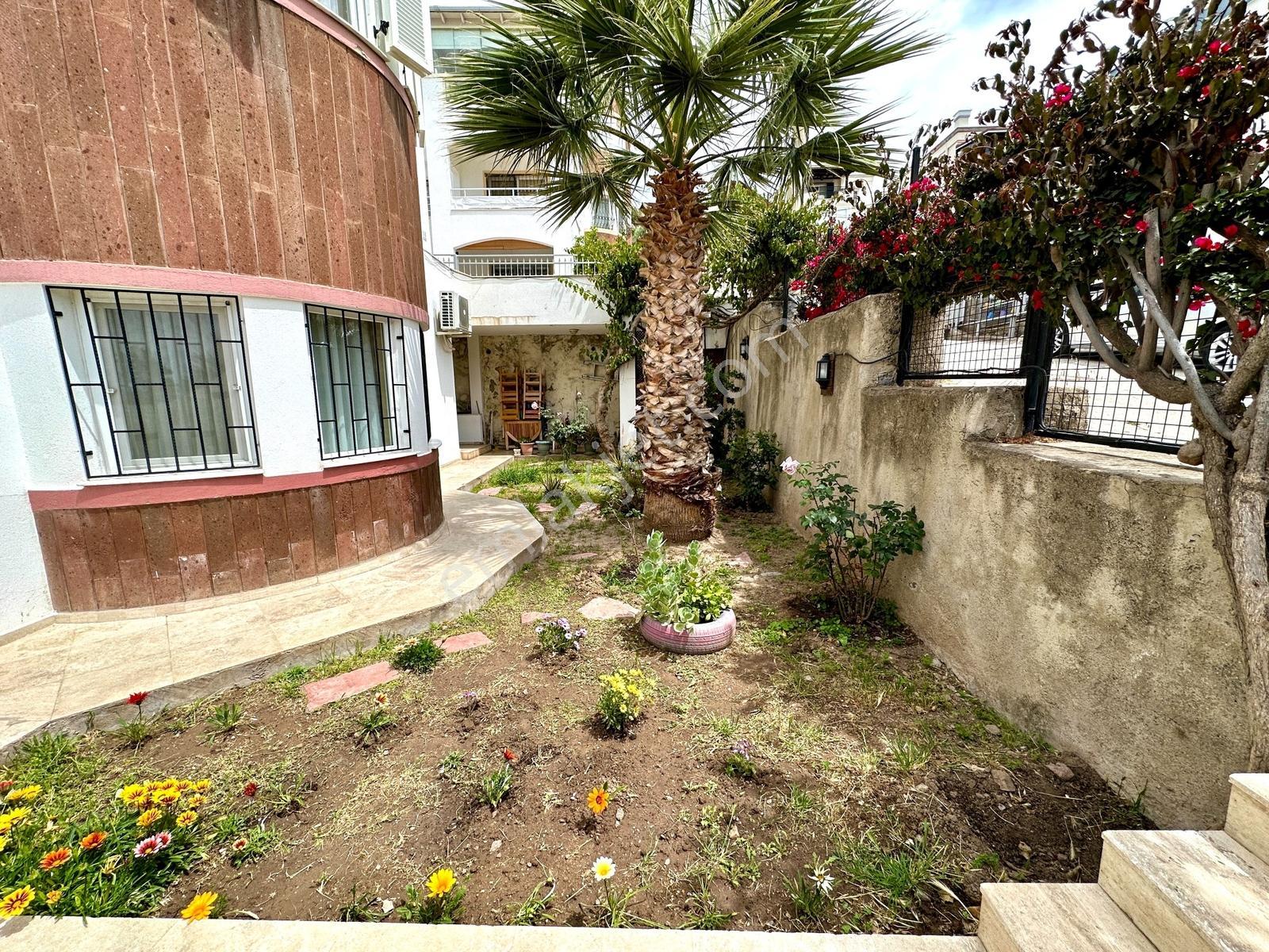 Turgutreis Merkezde Satılık 3+1 Bahçe Katı Geniş Daire — fotoğraf 13
