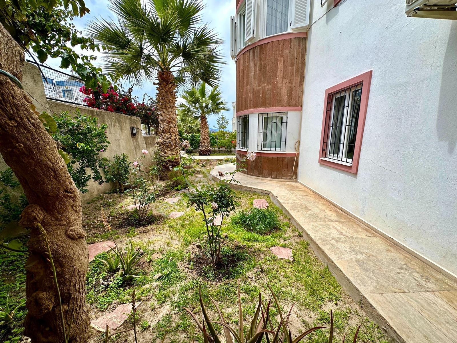 Turgutreis Merkezde Satılık 3+1 Bahçe Katı Geniş Daire — fotoğraf 15