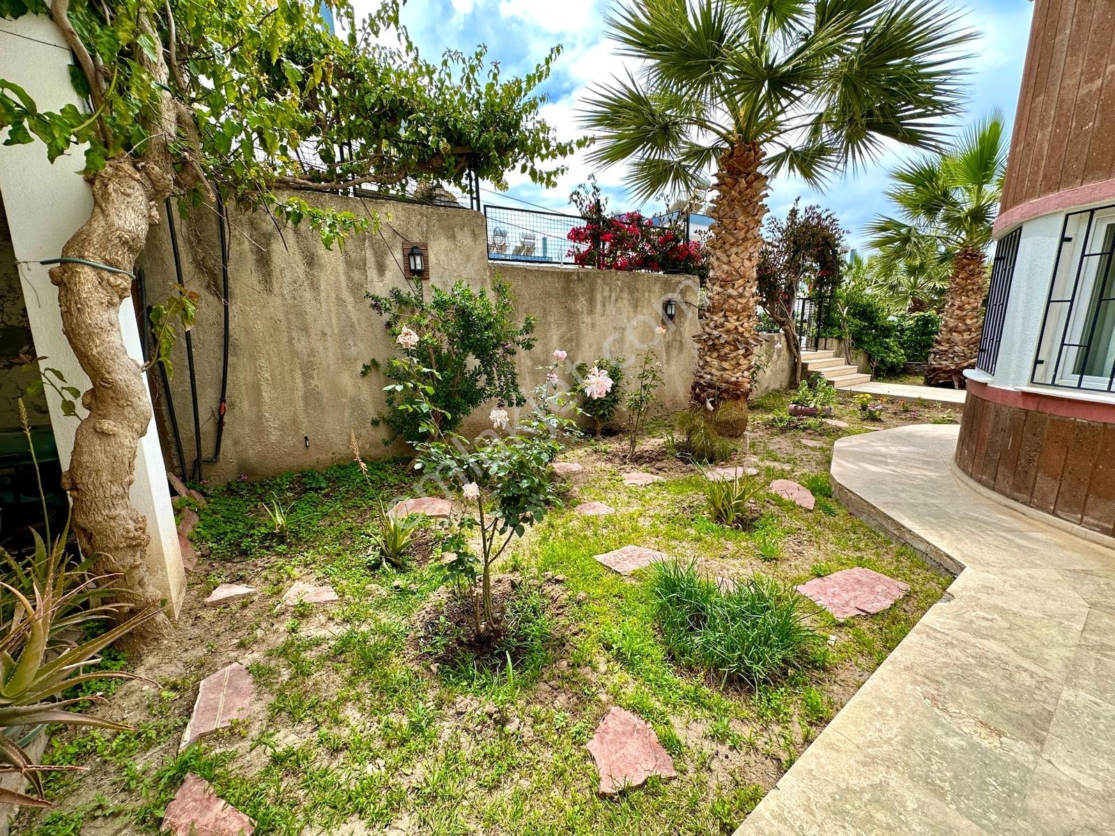 Turgutreis Merkezde Satılık 3+1 Bahçe Katı Geniş Daire — fotoğraf 16