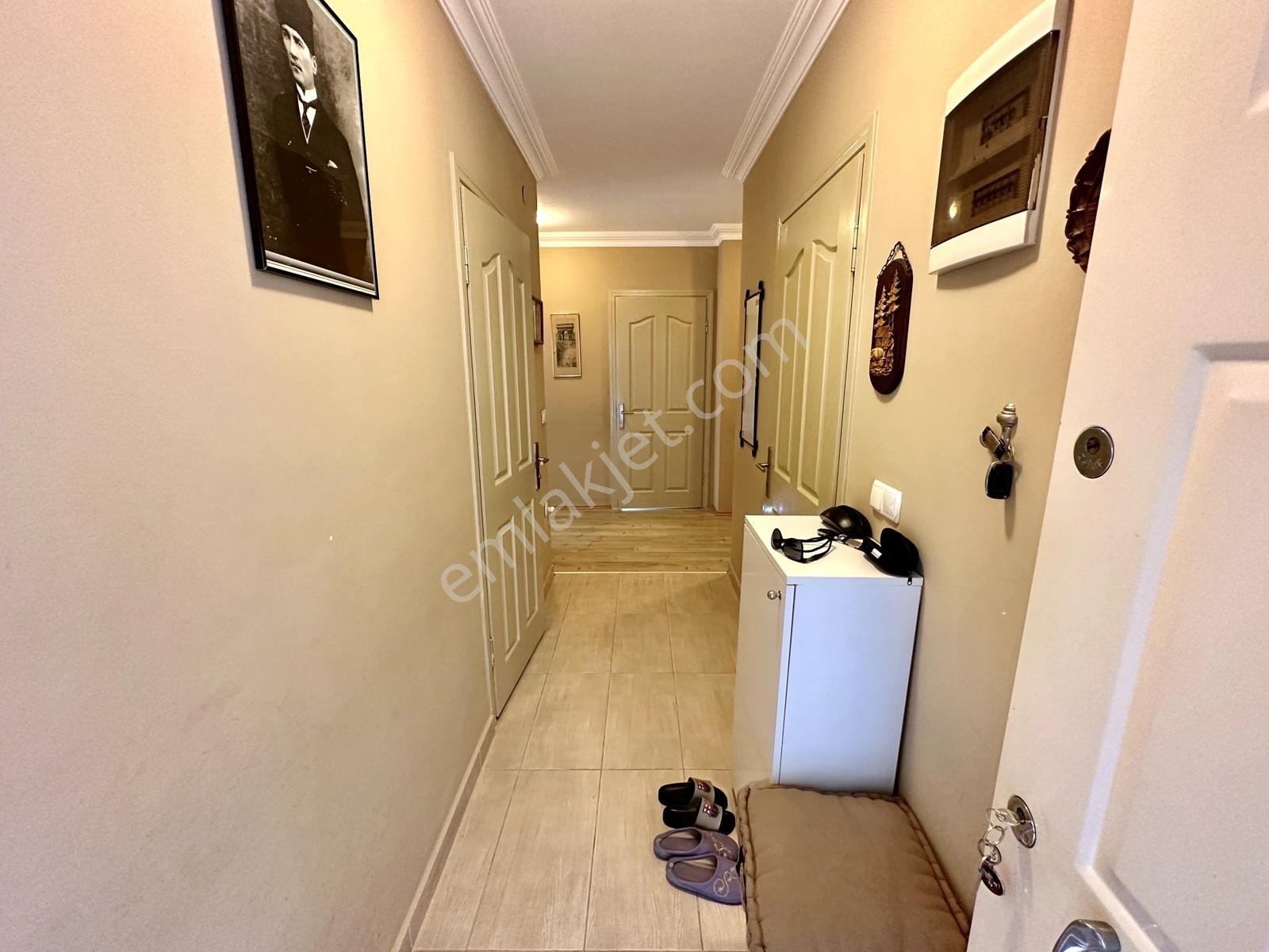 Turgutreis Merkezde Satılık 3+1 Bahçe Katı Geniş Daire — fotoğraf 17