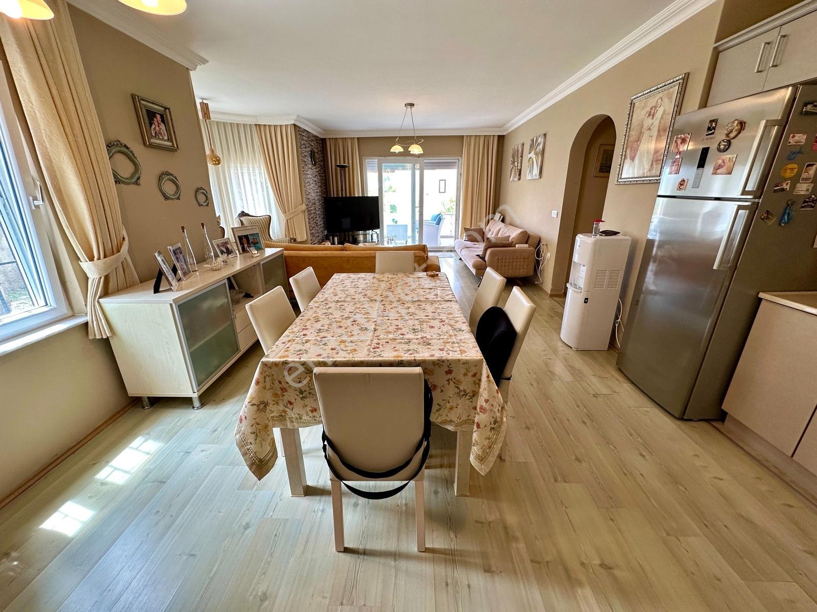 Turgutreis Merkezde Satılık 3+1 Bahçe Katı Geniş Daire — fotoğraf 23