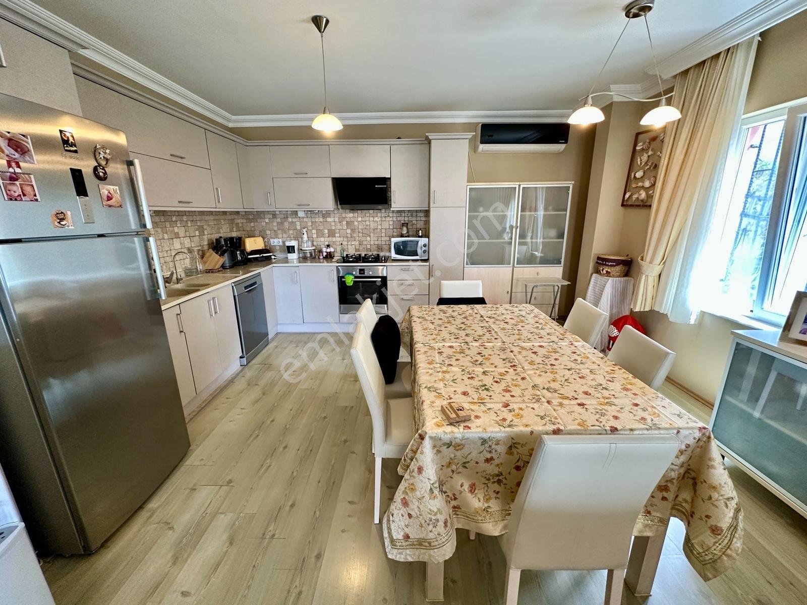 Turgutreis Merkezde Satılık 3+1 Bahçe Katı Geniş Daire — fotoğraf 25