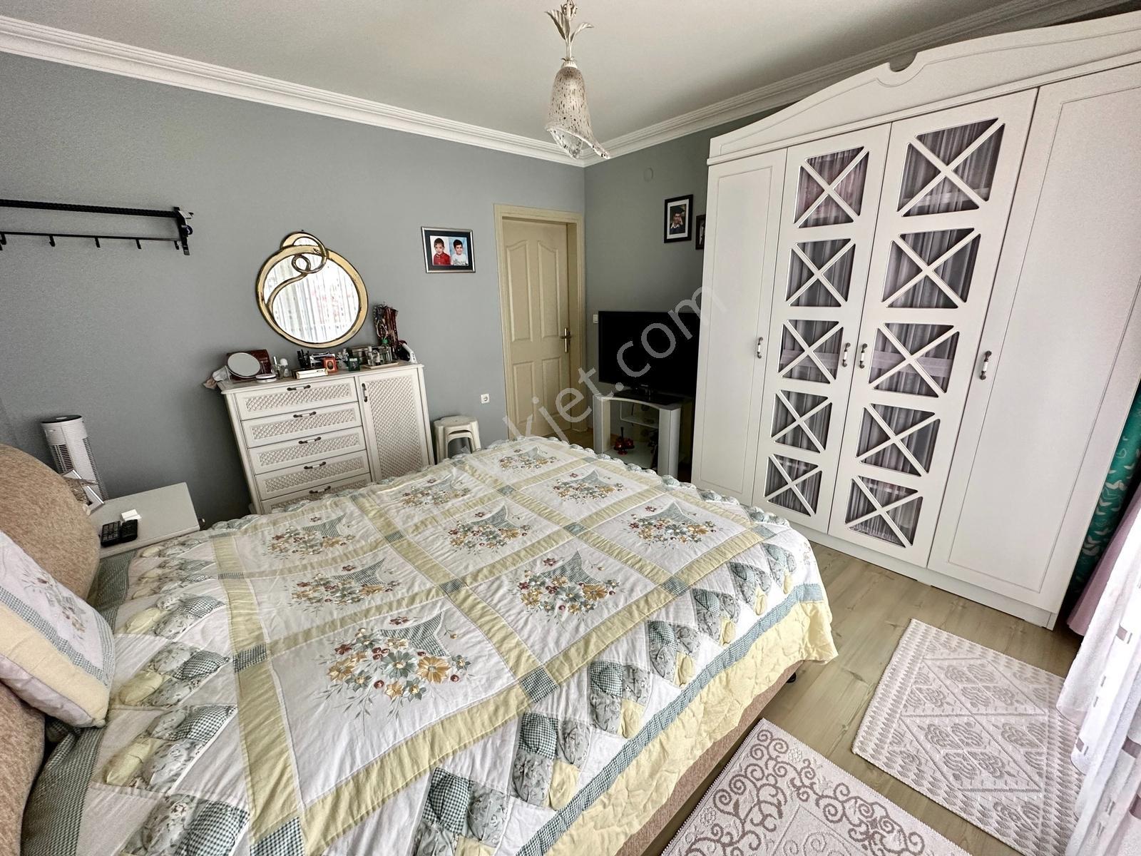 Turgutreis Merkezde Satılık 3+1 Bahçe Katı Geniş Daire — fotoğraf 33
