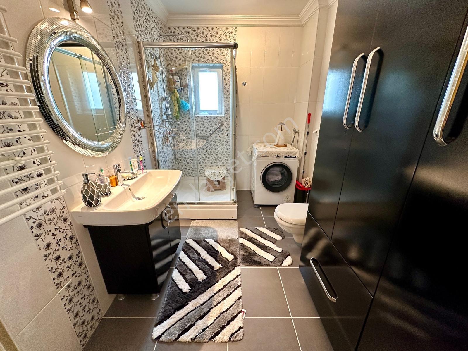 Turgutreis Merkezde Satılık 3+1 Bahçe Katı Geniş Daire — fotoğraf 35