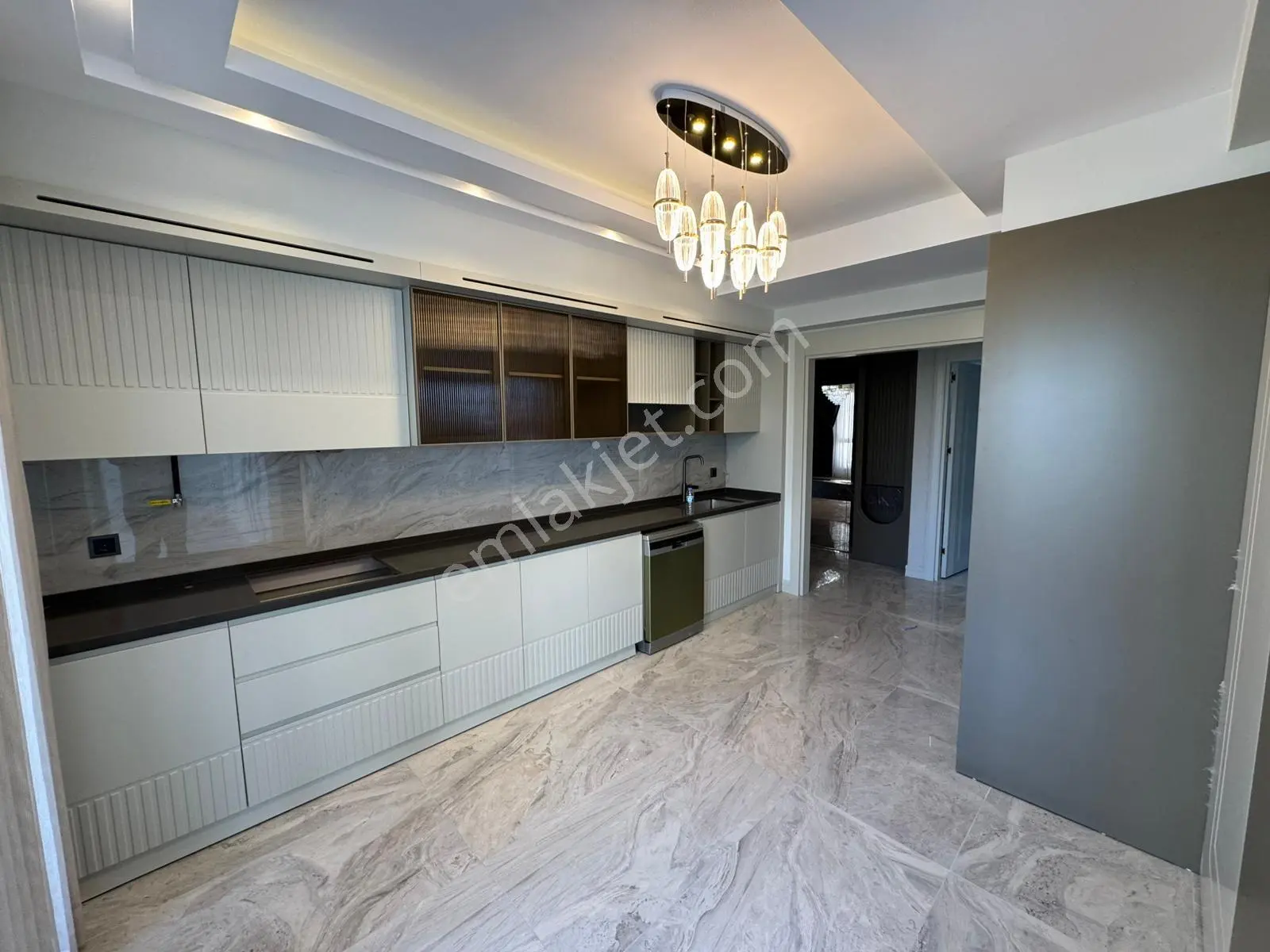 Four Land'den Kent Meydanı Yanı 3,5+1 Sıfır Satılık Daire