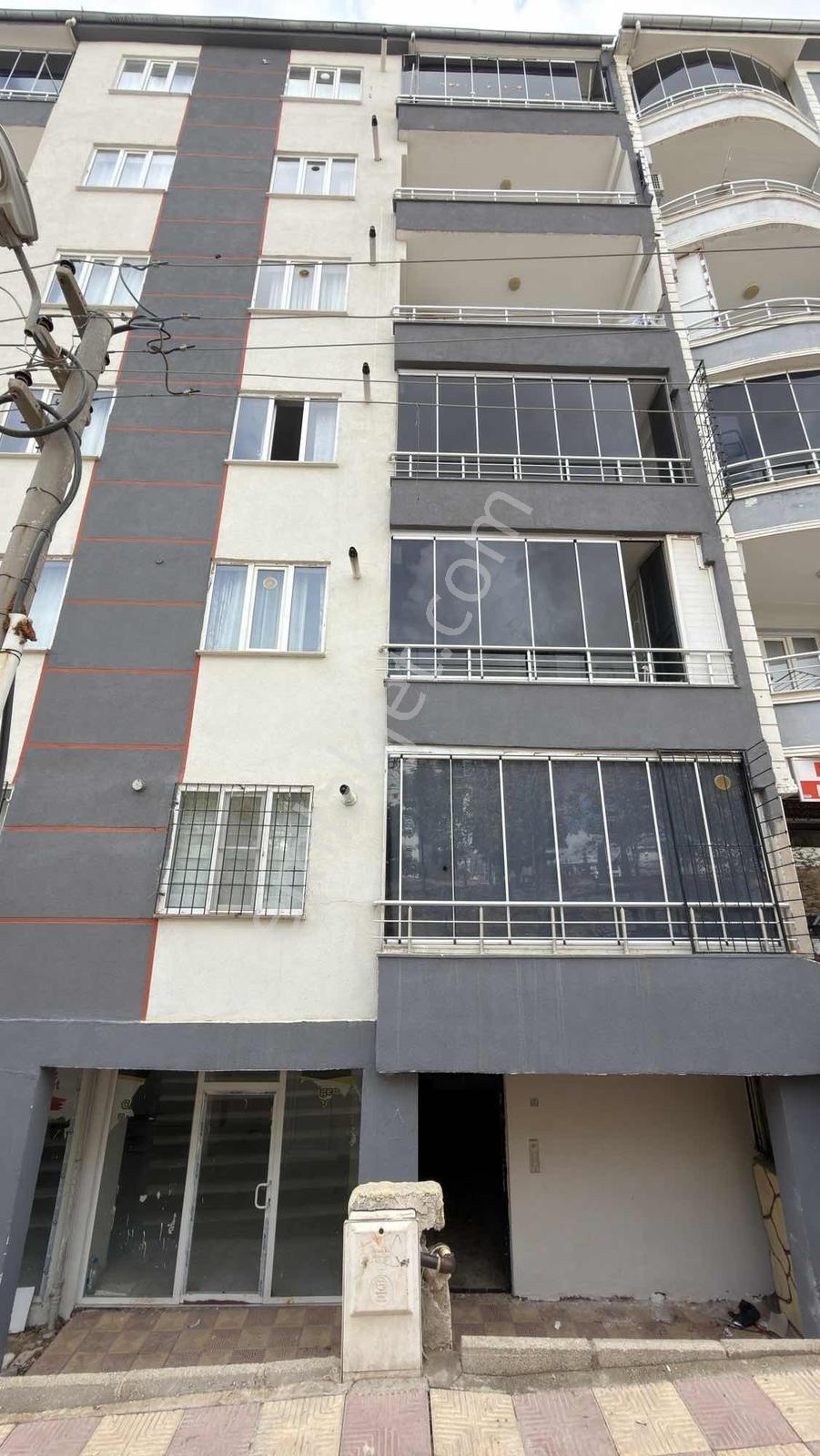 Bir Emlaktan Erdemoğlu Mahallesinde Uygun 3+1 Satılık Daire — fotoğraf 2
