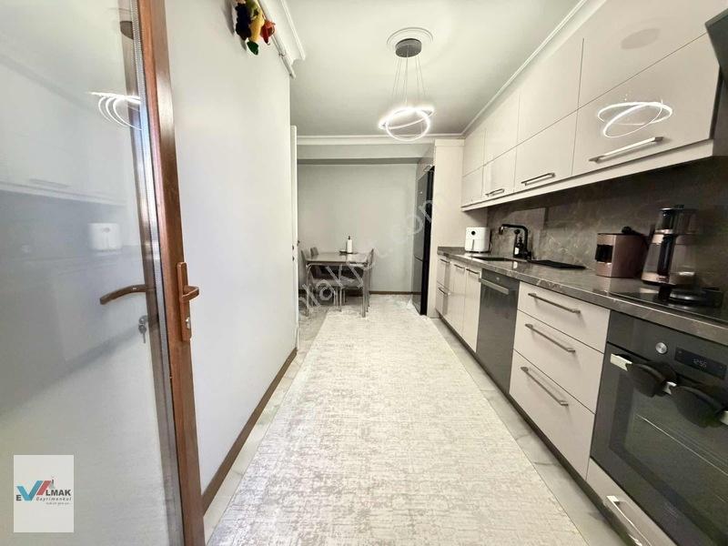 Evalmak'ta İnönü Mah.de 3+1(130m2) Lüks Yapım Arakat Daire — fotoğraf 9