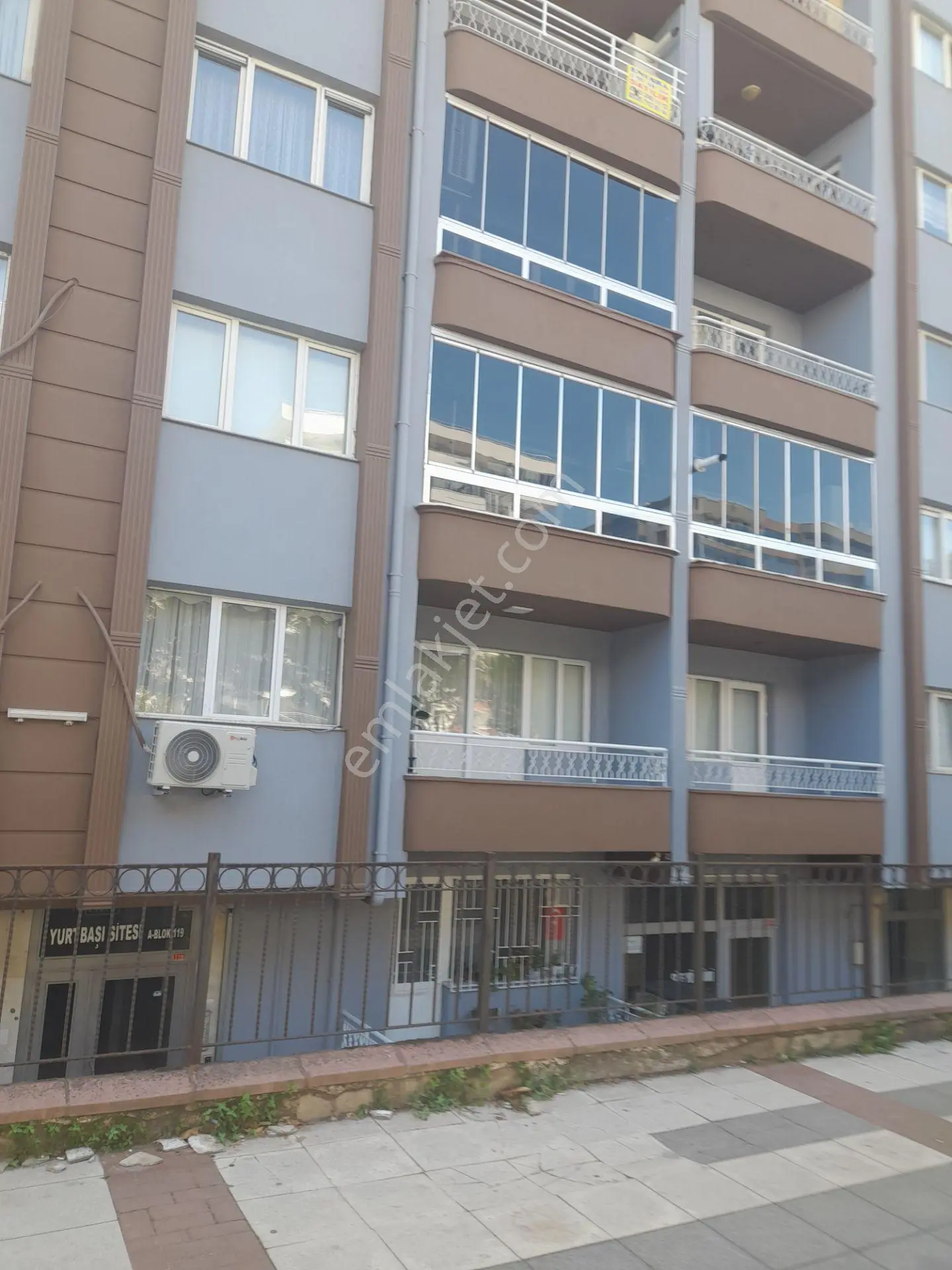 Merkezı Bır Lokasyonda Asansörlü Kullanışlı Satılık Daıre — fotoğraf 2