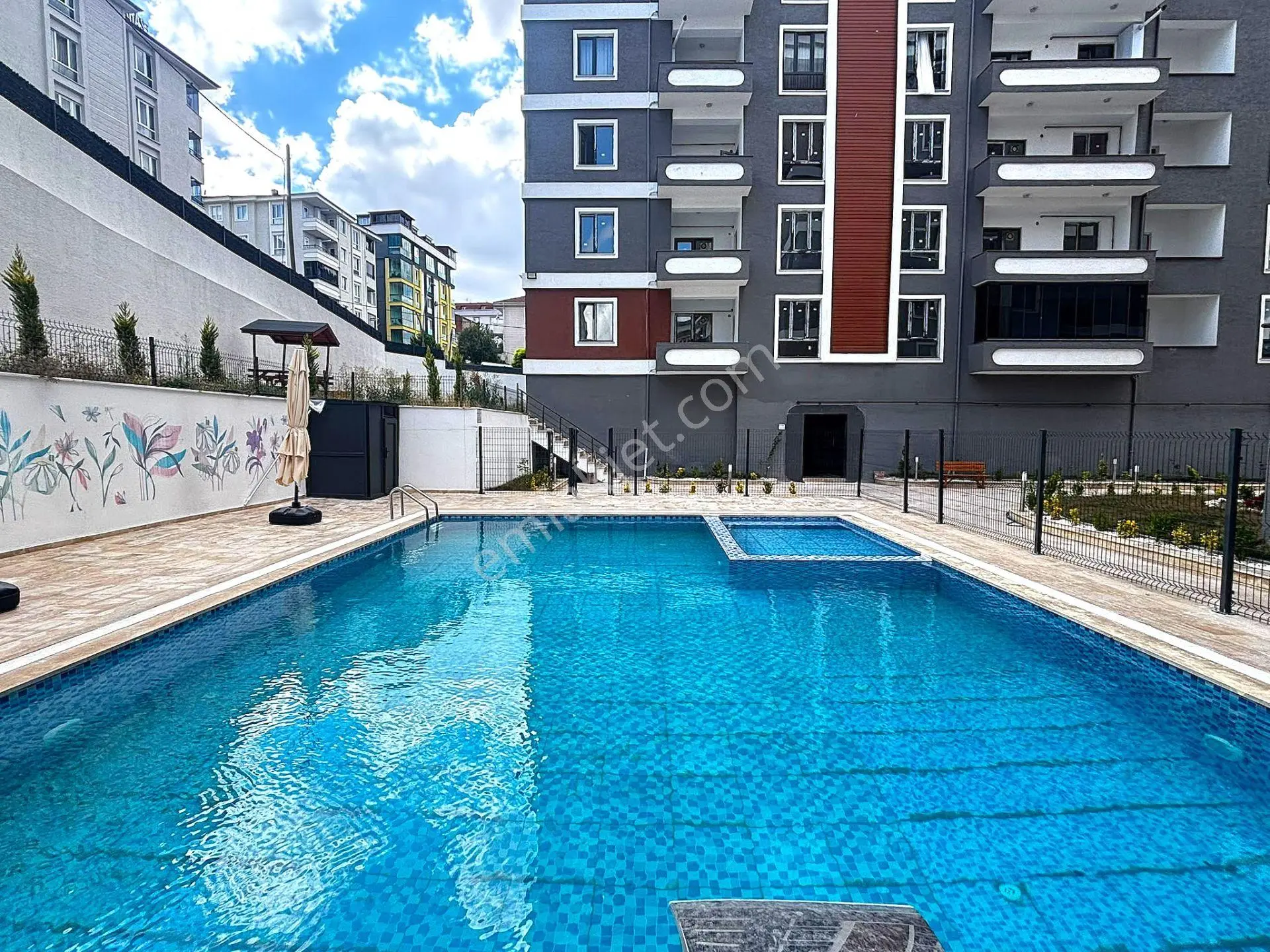 **eryıldız İnşaat'tan 7/24 Güvenlikli Havuzlu Site İçinde 155m2 Ebeweyn Banyolu 3+1 — fotoğraf 3