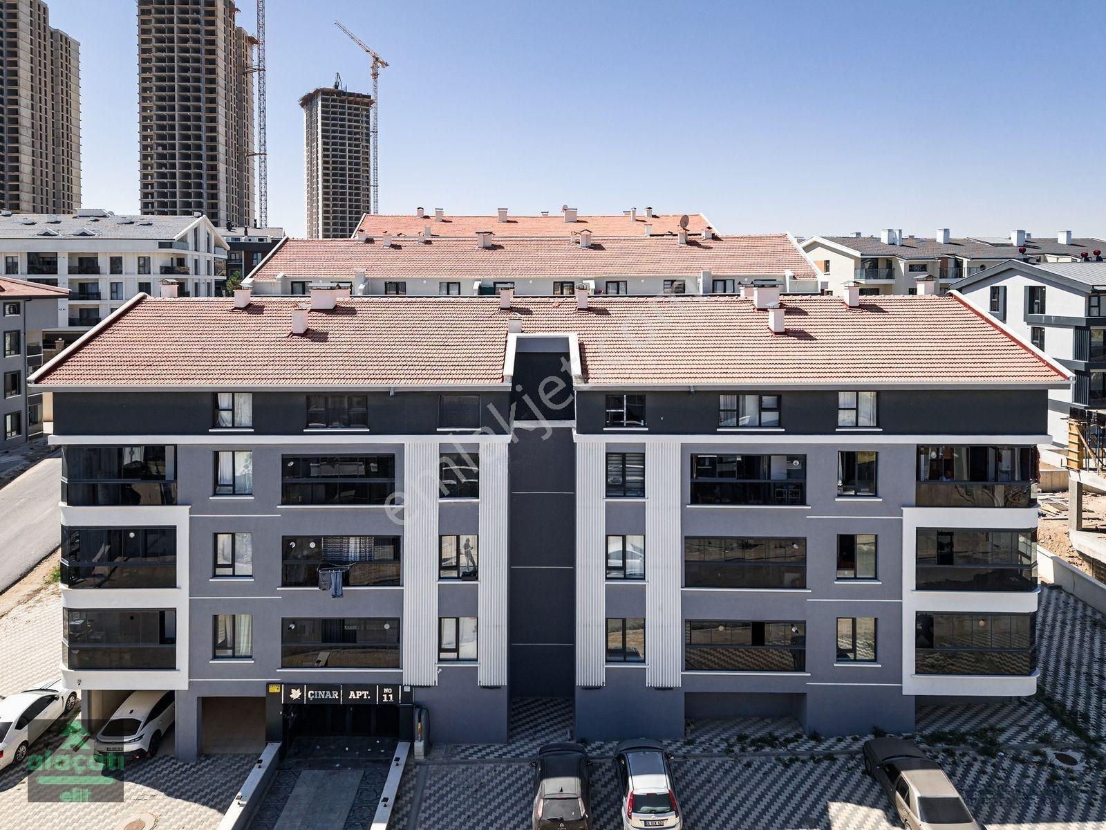 İncek İskanlı 62 M² Sıfır Cam Balkonlu Satılık 1+1 Daire — fotoğraf 2