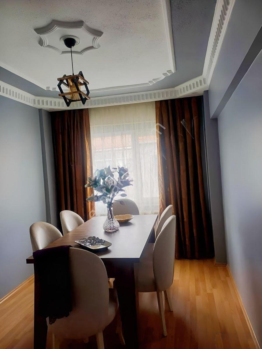 3+1 Çıçekkent'te Satılık Daire Asansörlü Masrafsız Özenle Yapılı — fotoğraf 9