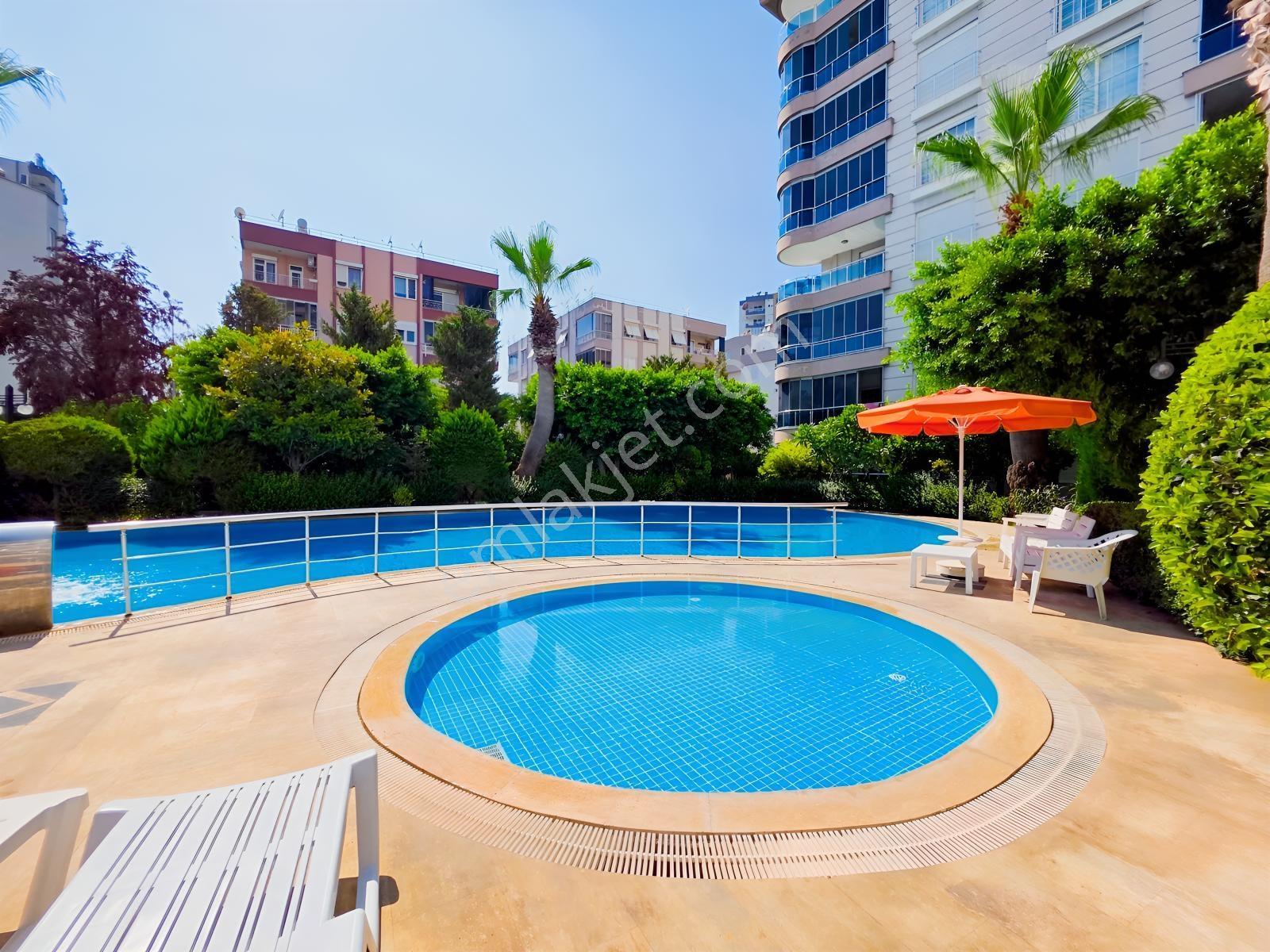 Kanyon Evlerinde Satılık 3+1 Havuzlu Site İçi Daire — fotoğraf 2
