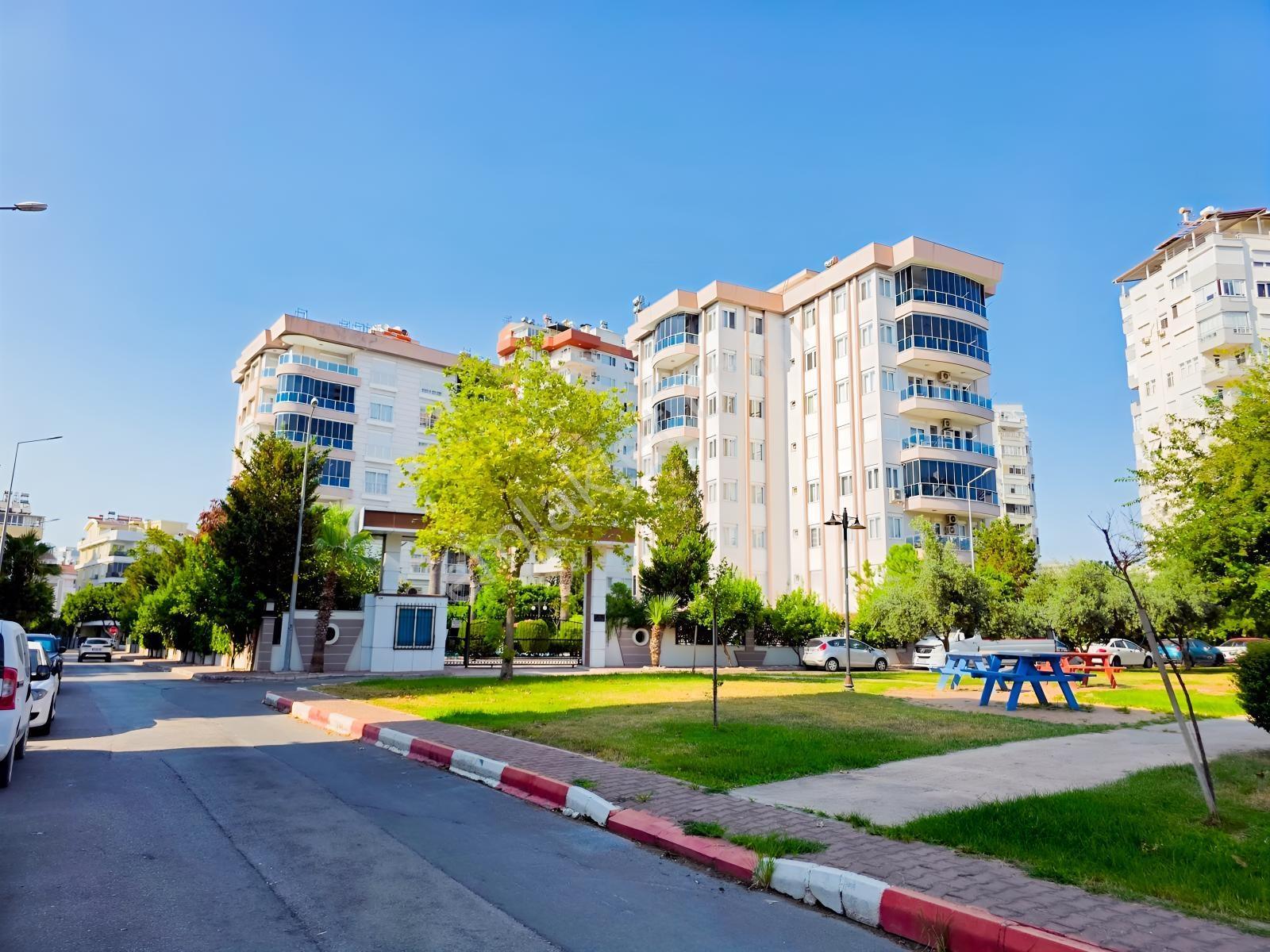 Kanyon Evlerinde Satılık 3+1 Havuzlu Site İçi Daire — fotoğraf 3