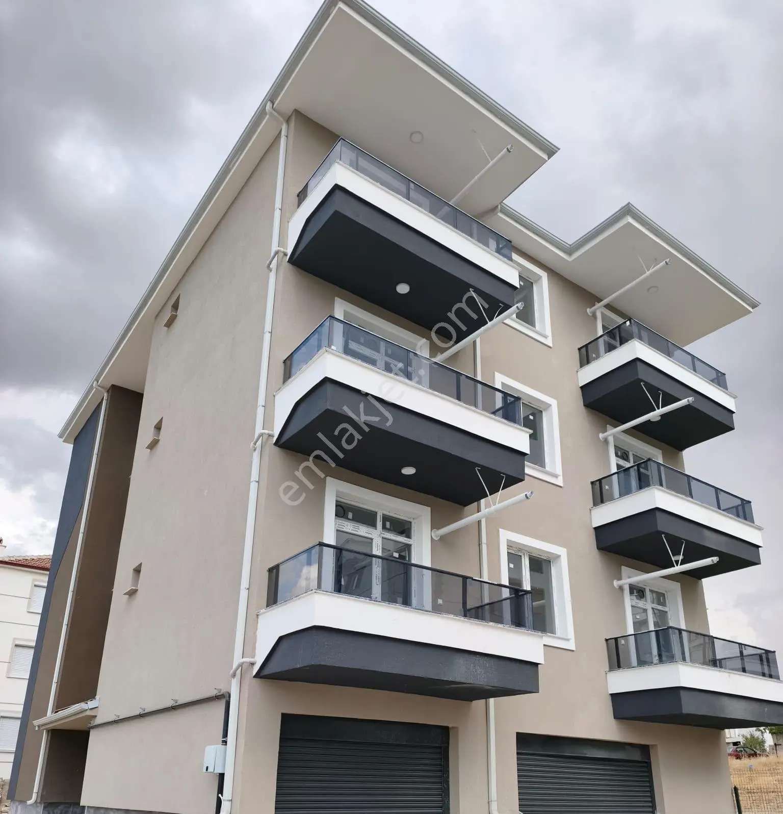 Osmangazı Mah. Oba Düğün Salonu Karşısı 1+1 Sıfır Satılık Apart