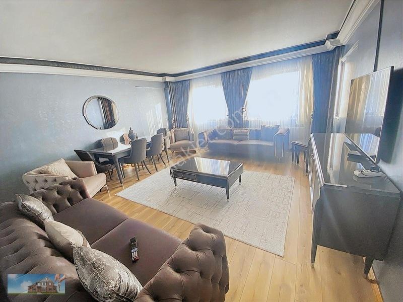 Barış'Tan Tepeüstü Merkezde Yeniden Dizayn Edilmiş 300 M2 Lüks