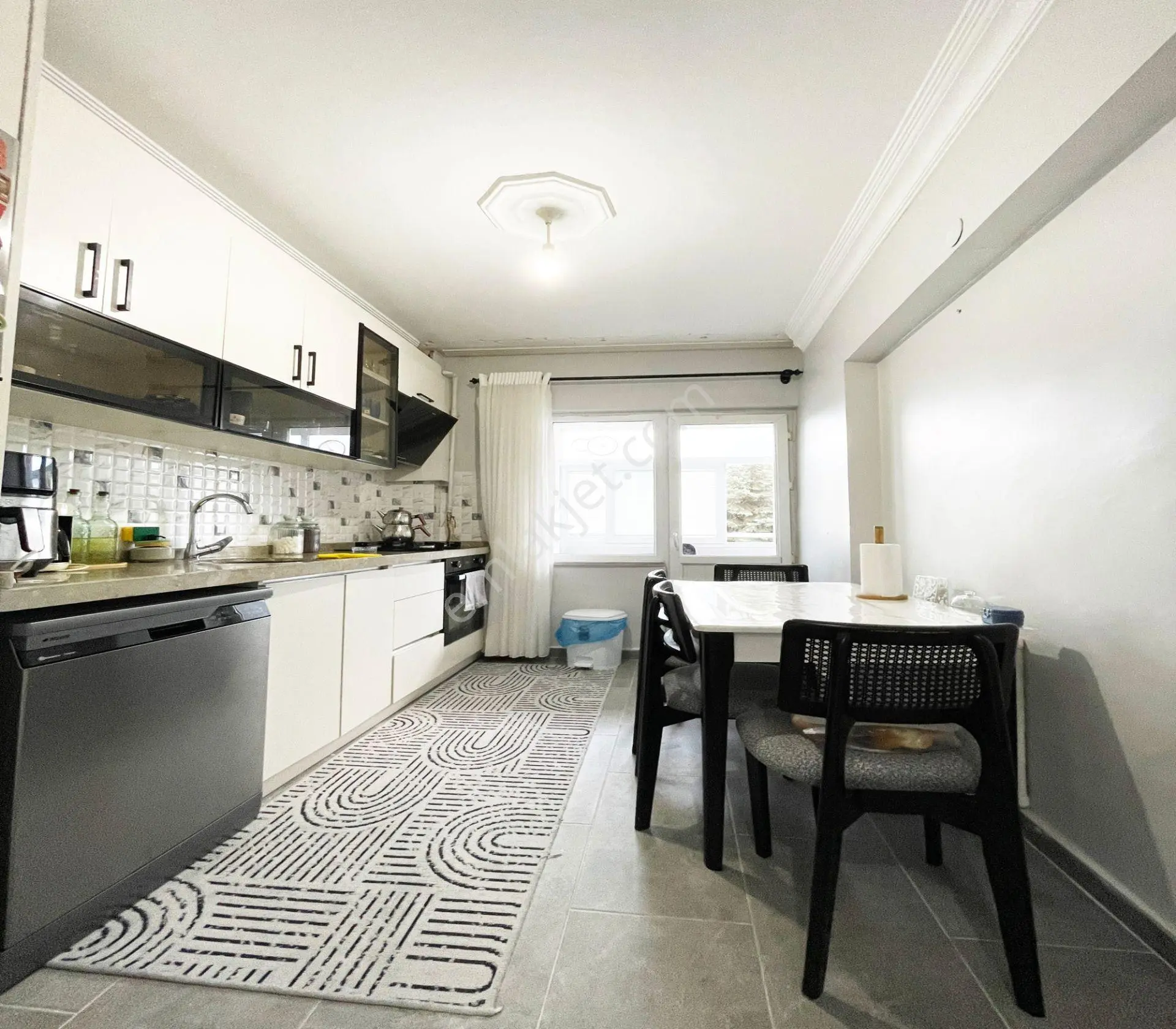 Beylikdüzü Marmara Mahallesi'nde 3+1 Geniş Balkonlu Daire — fotoğraf 5