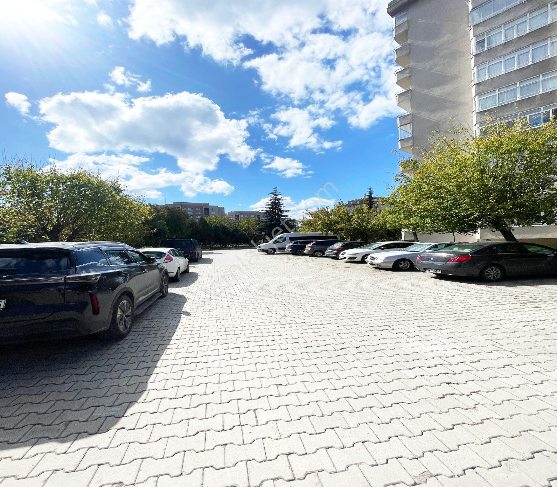 Beylikdüzü Marmara Mahallesi'nde 3+1 Geniş Balkonlu Daire — fotoğraf 14